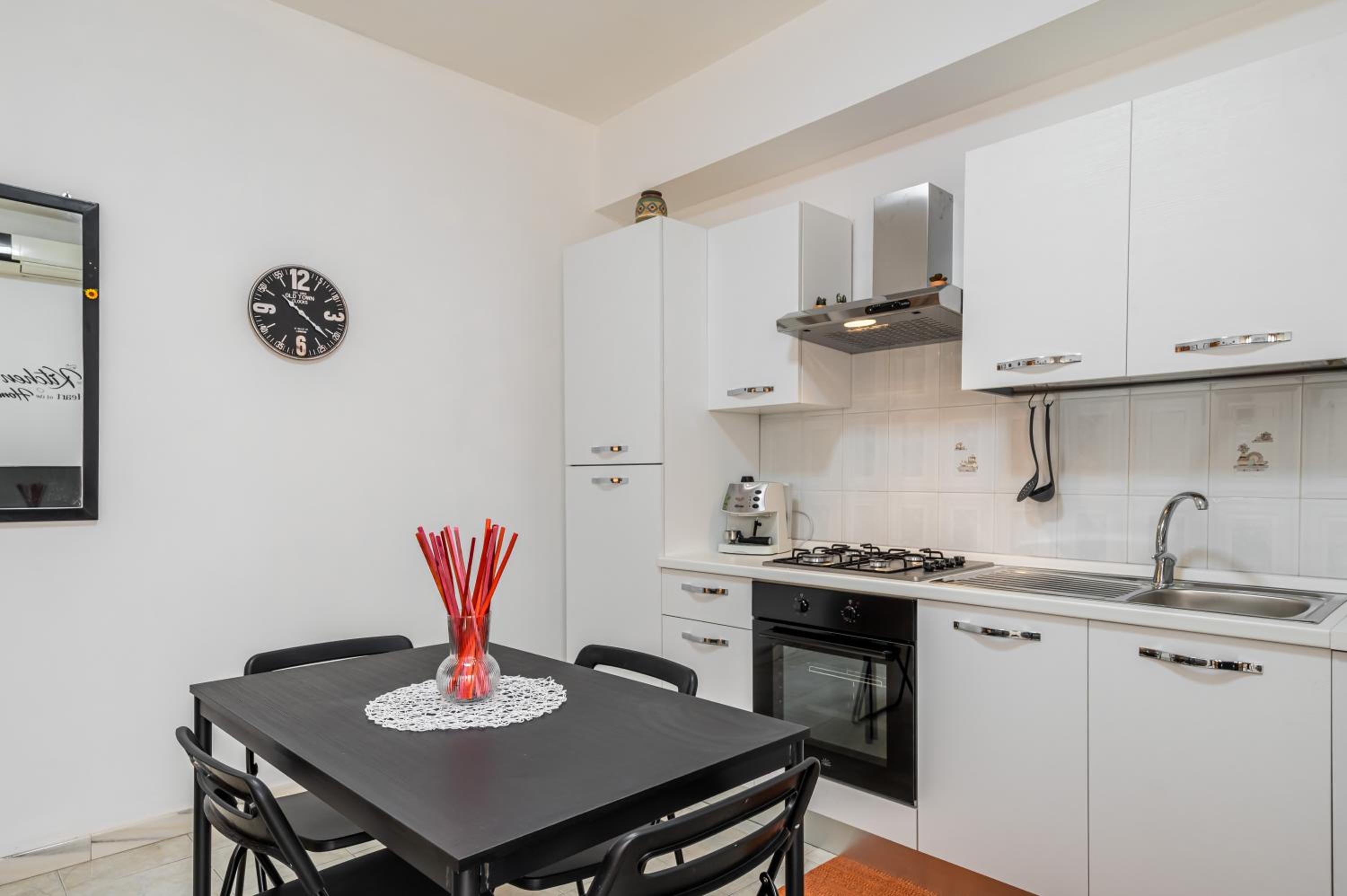 GuestHost - Catania Central and Comfy Apartment