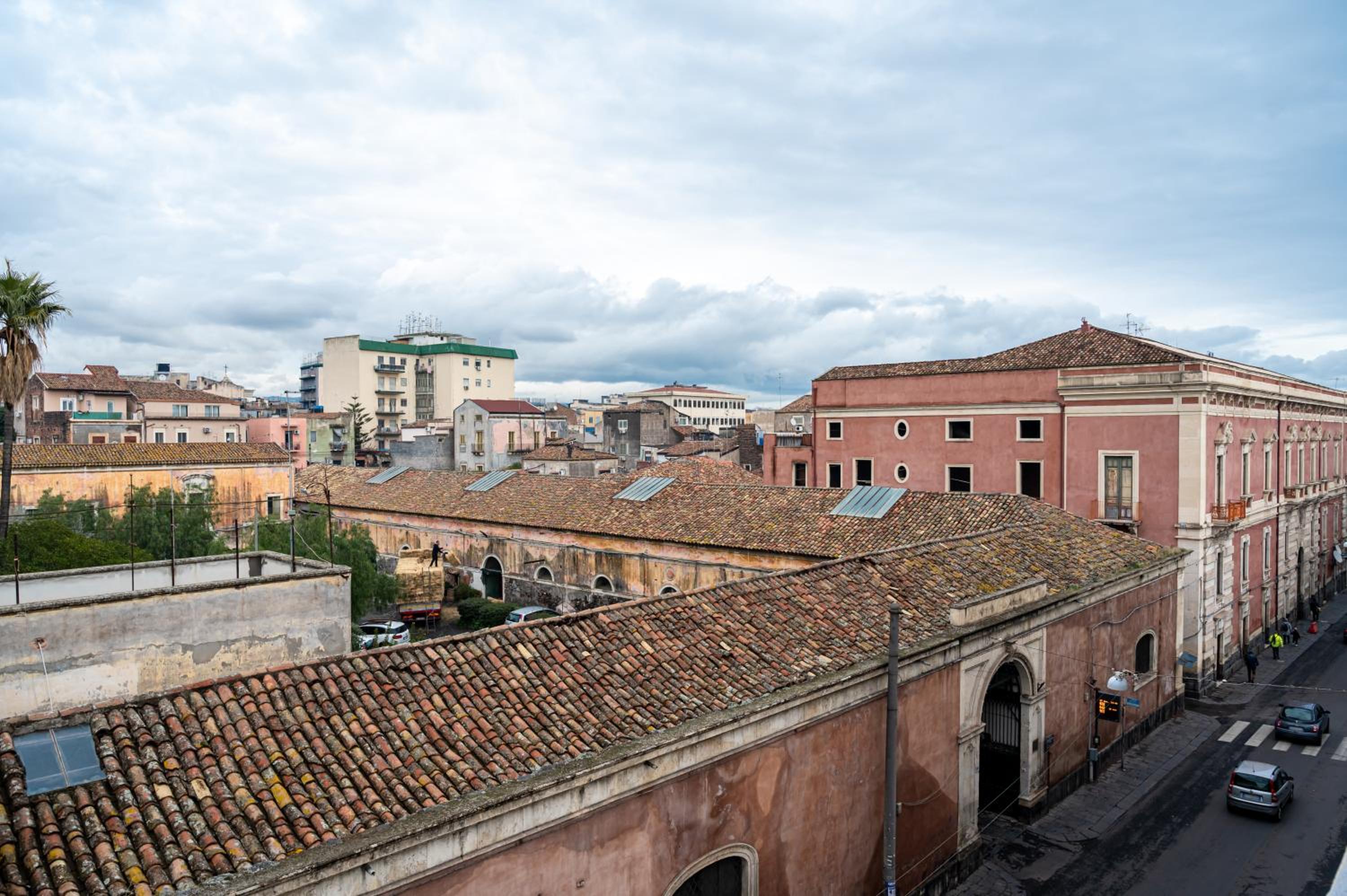GuestHost - Catania Central and Comfy Apartment