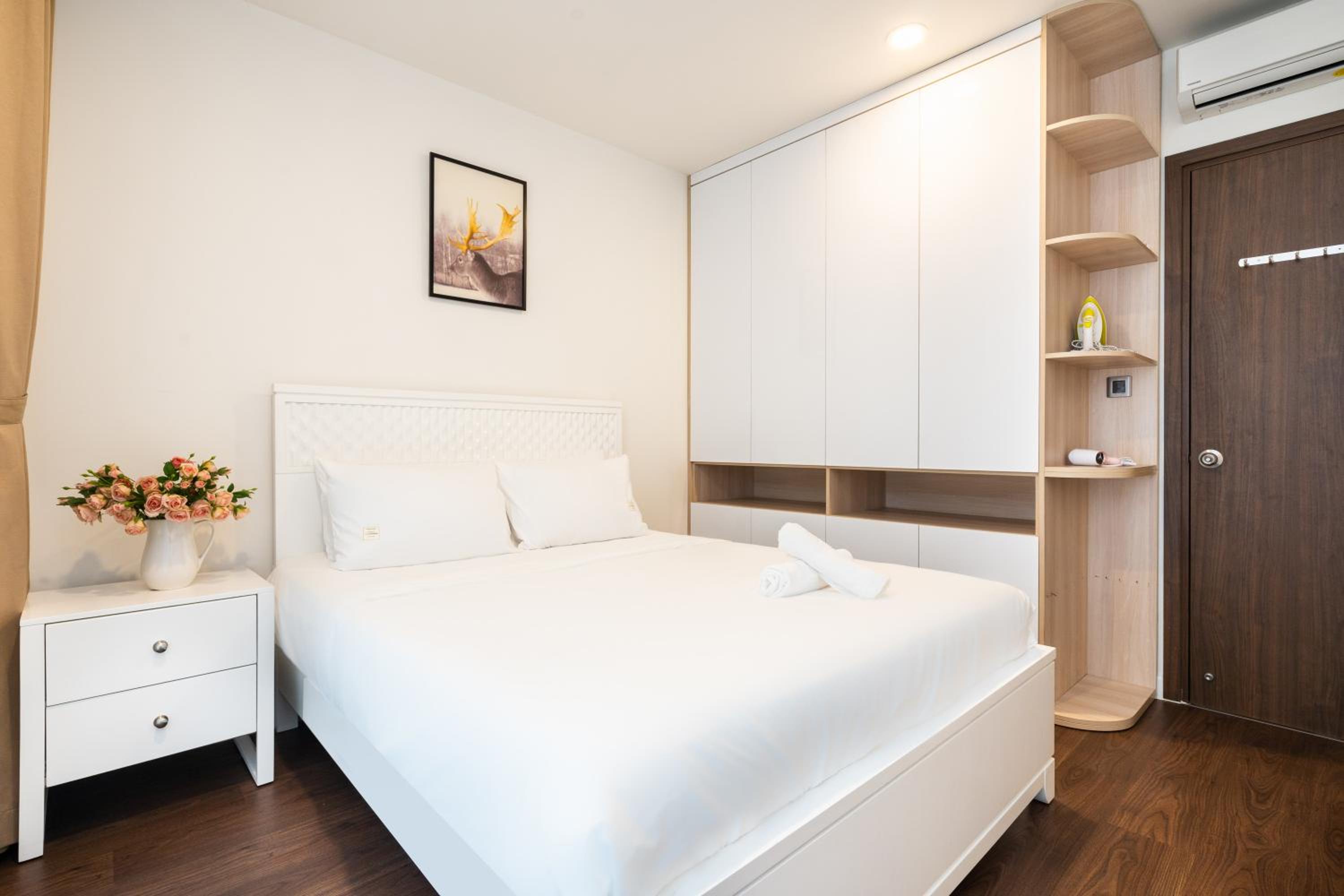 Saigon Royal Apartment 2 bedroom in center