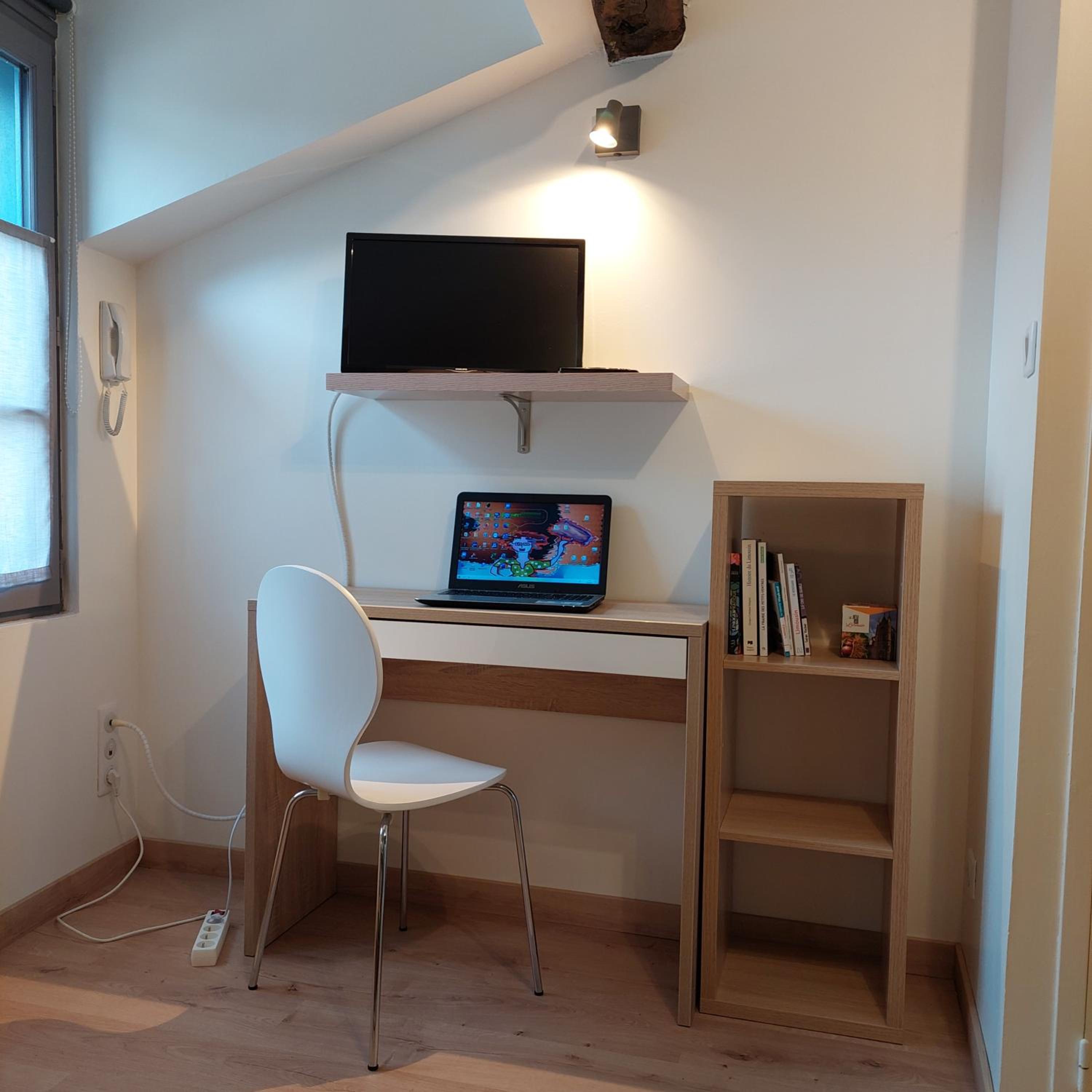 Photo 12