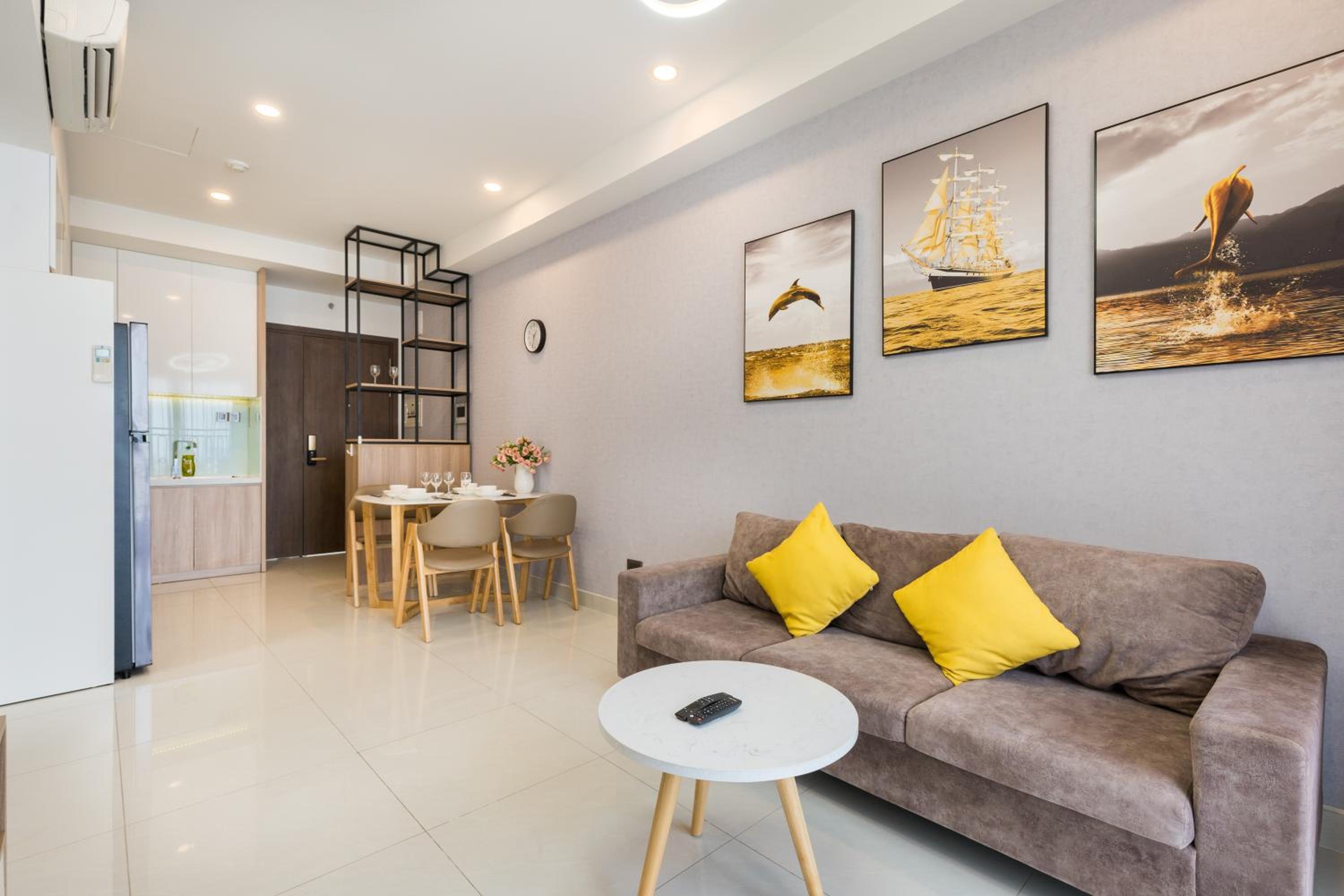 Saigon Royal Apartment 2 bedroom in center