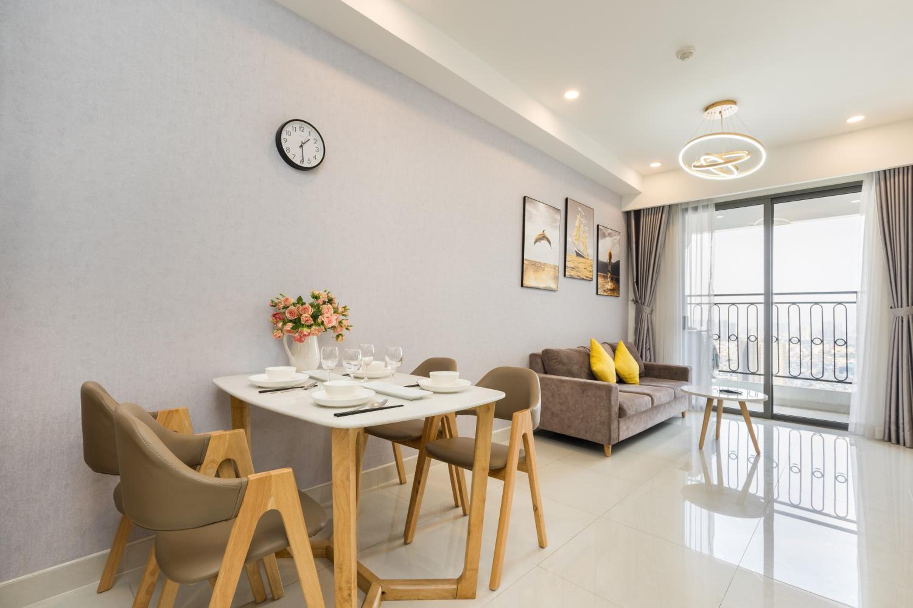 Saigon Royal Apartment 2 bedroom in center