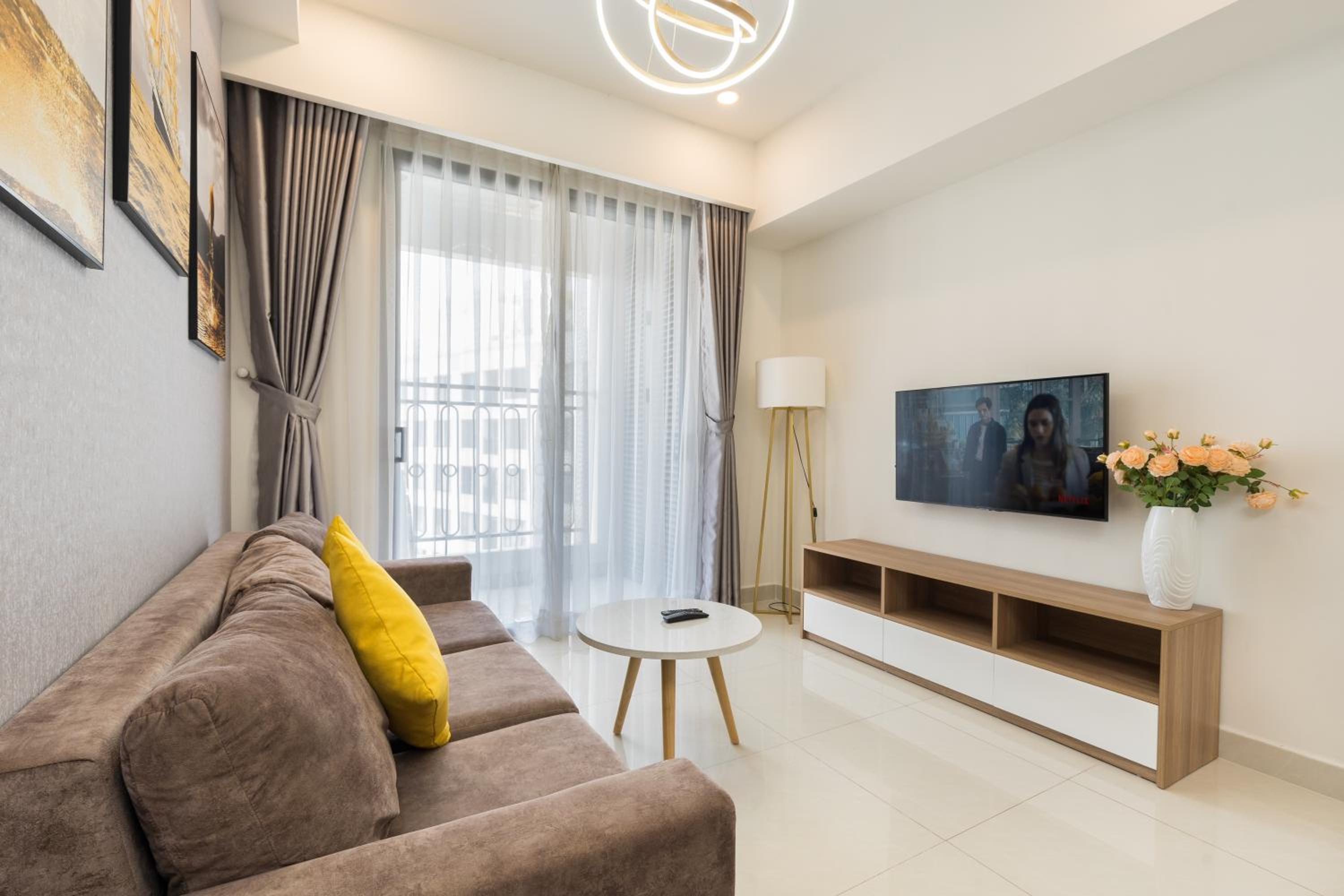 Saigon Royal Apartment 2 bedroom in center