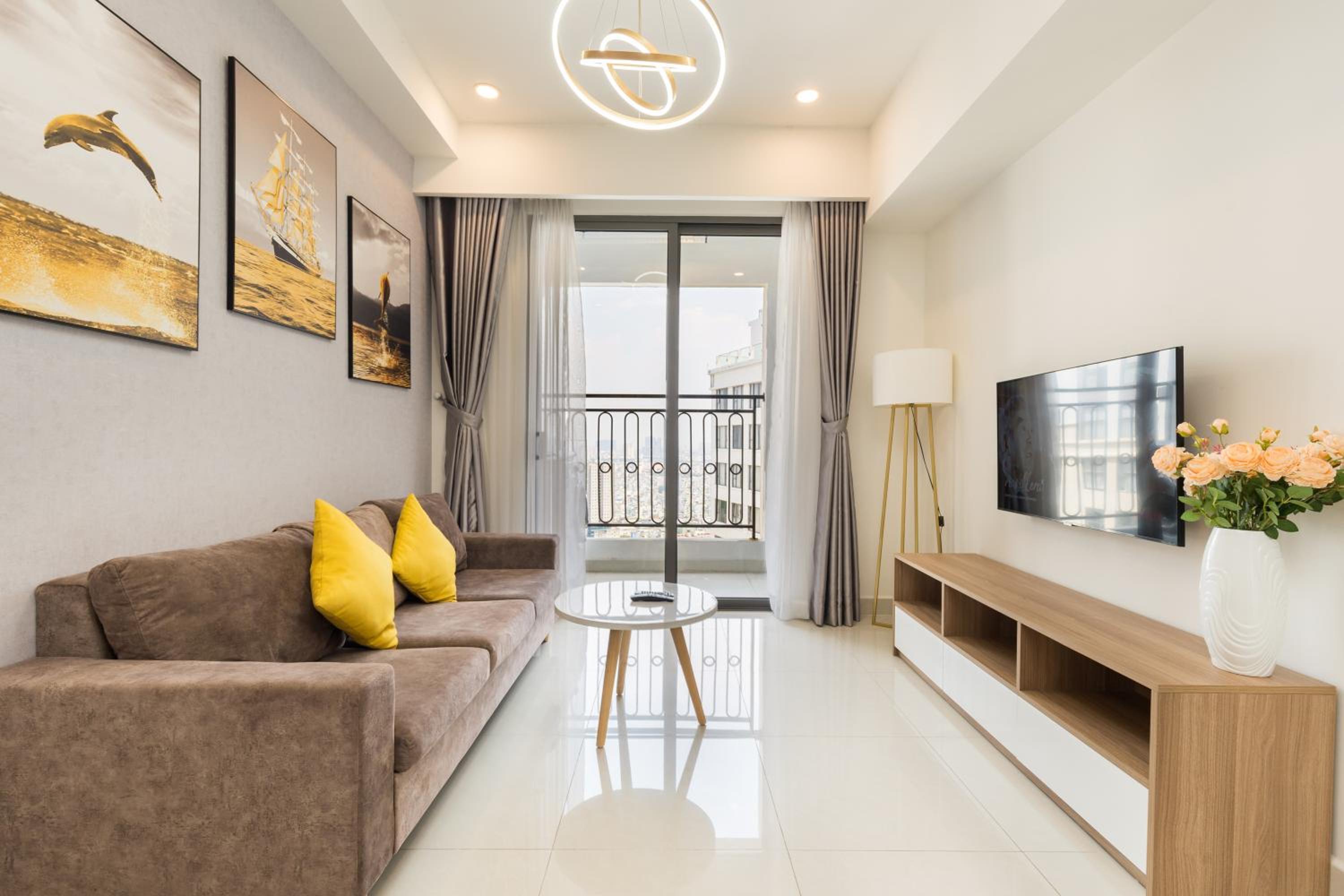 Saigon Royal Apartment 2 bedroom in center