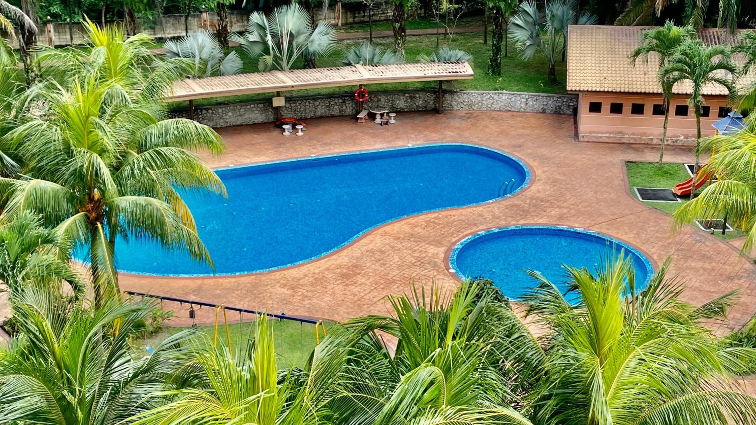 Putravilla Condominium Lovely & Spacious with Public Pool photo 7
