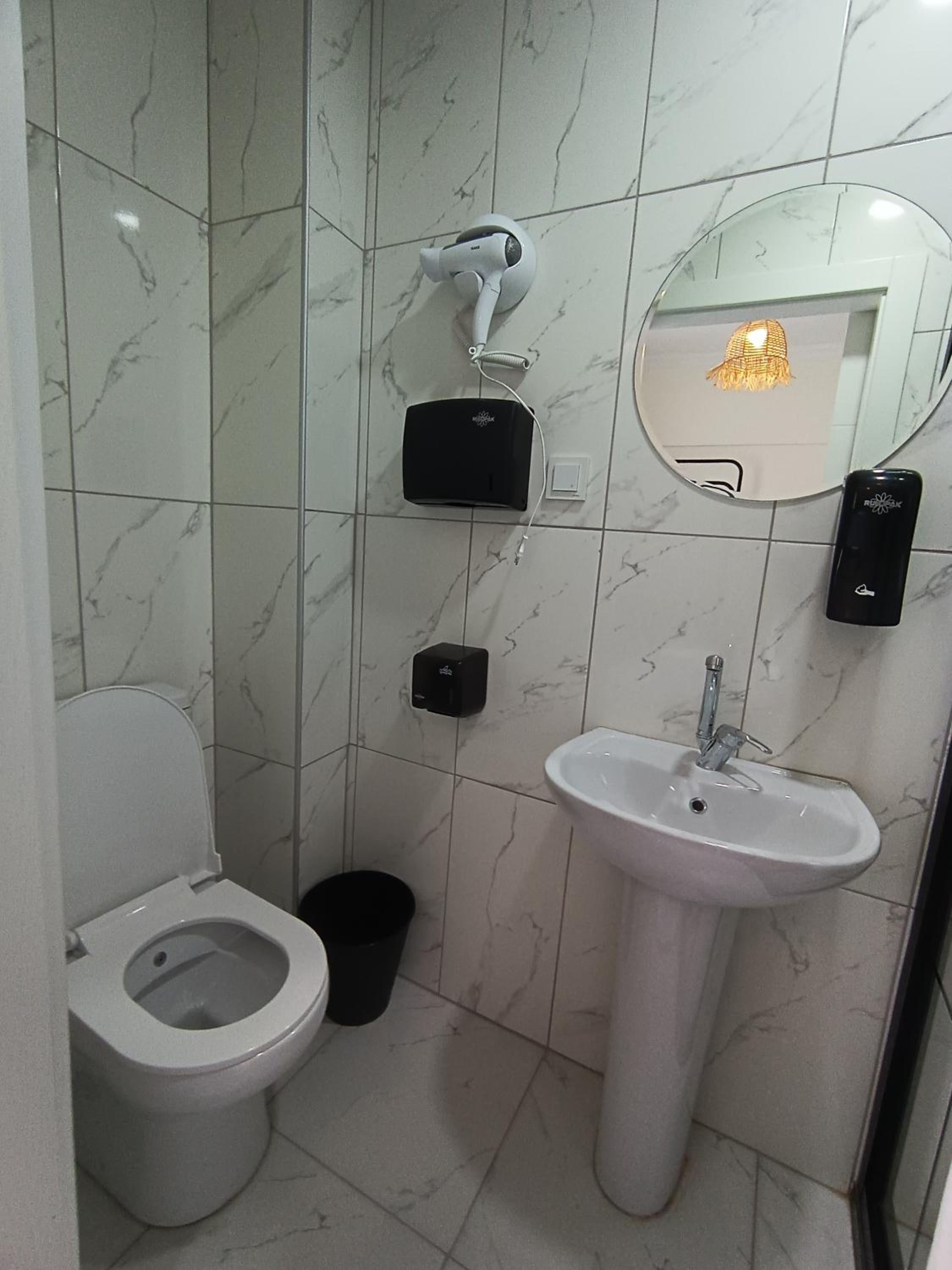 Deeps Hostel Ankara 2 - Image 28