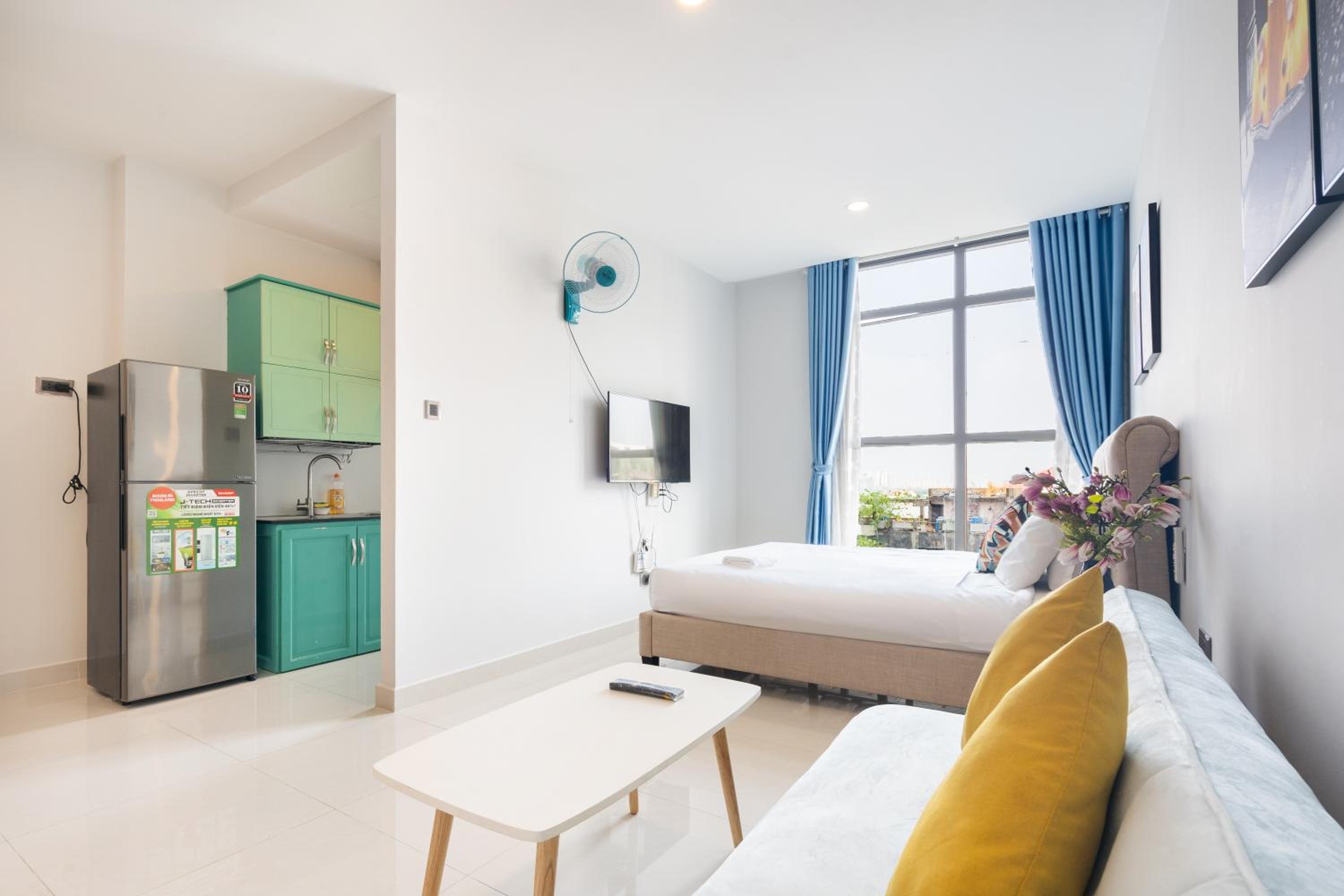 Saigon Royal Apartment 2 bedroom in center