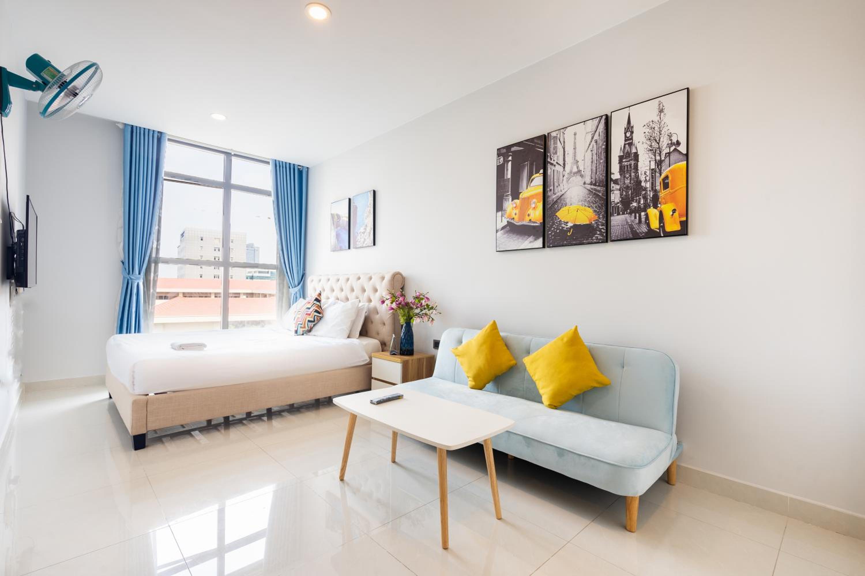 Saigon Royal Apartment 2 bedroom in center