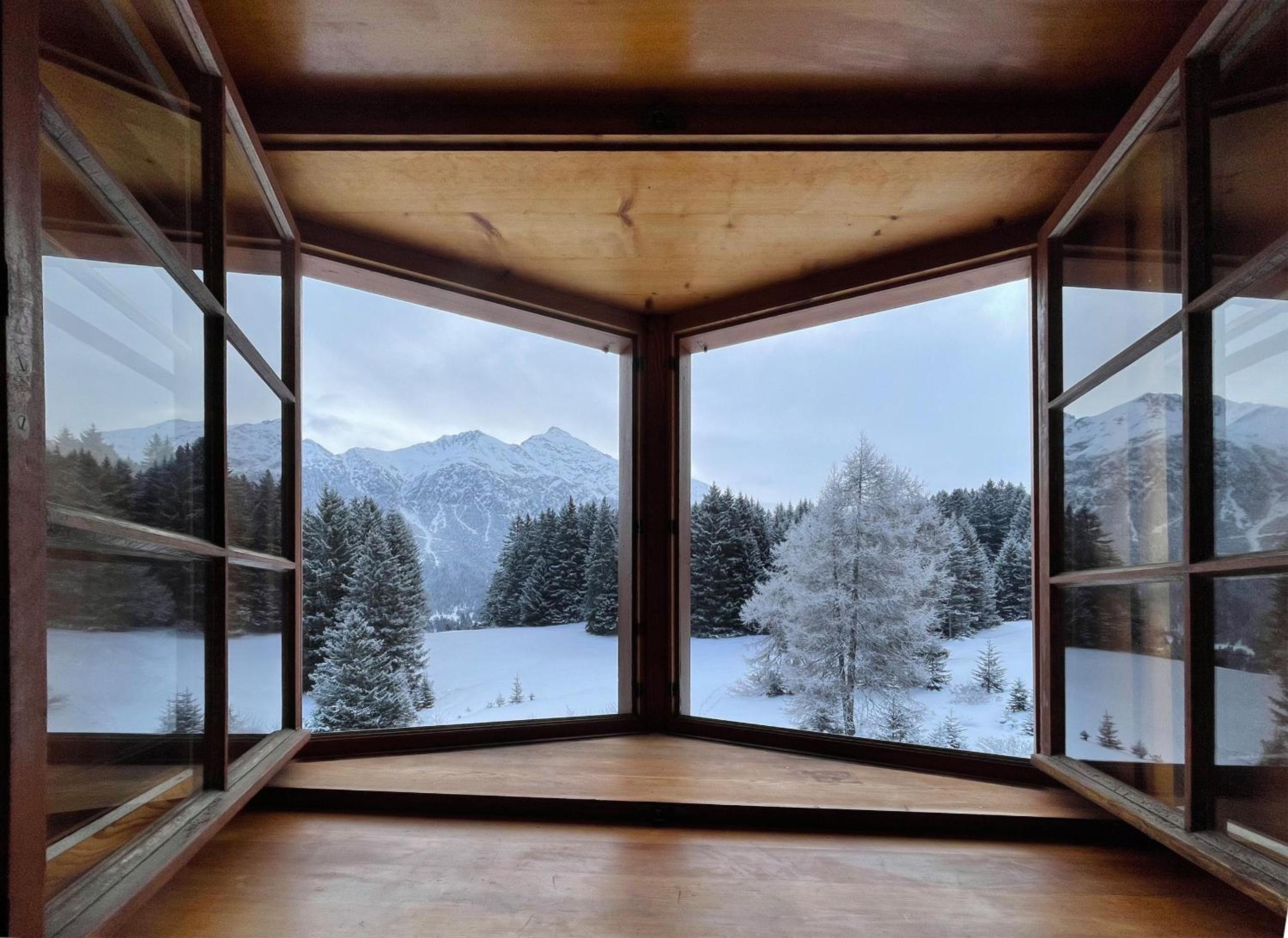 Ski-in Ski-out Chalet Crestas for 16 persons- Lenzerheide
