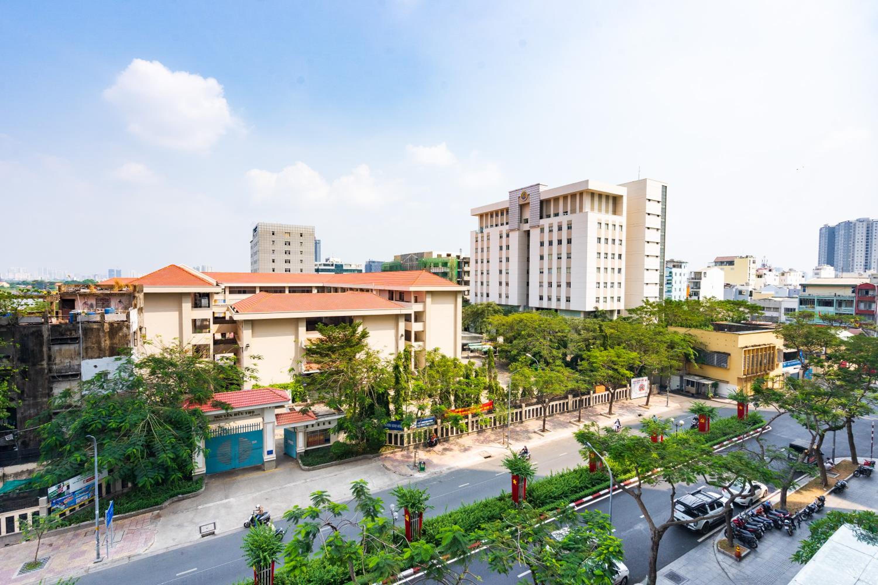 Saigon Royal Apartment 2 bedroom in center