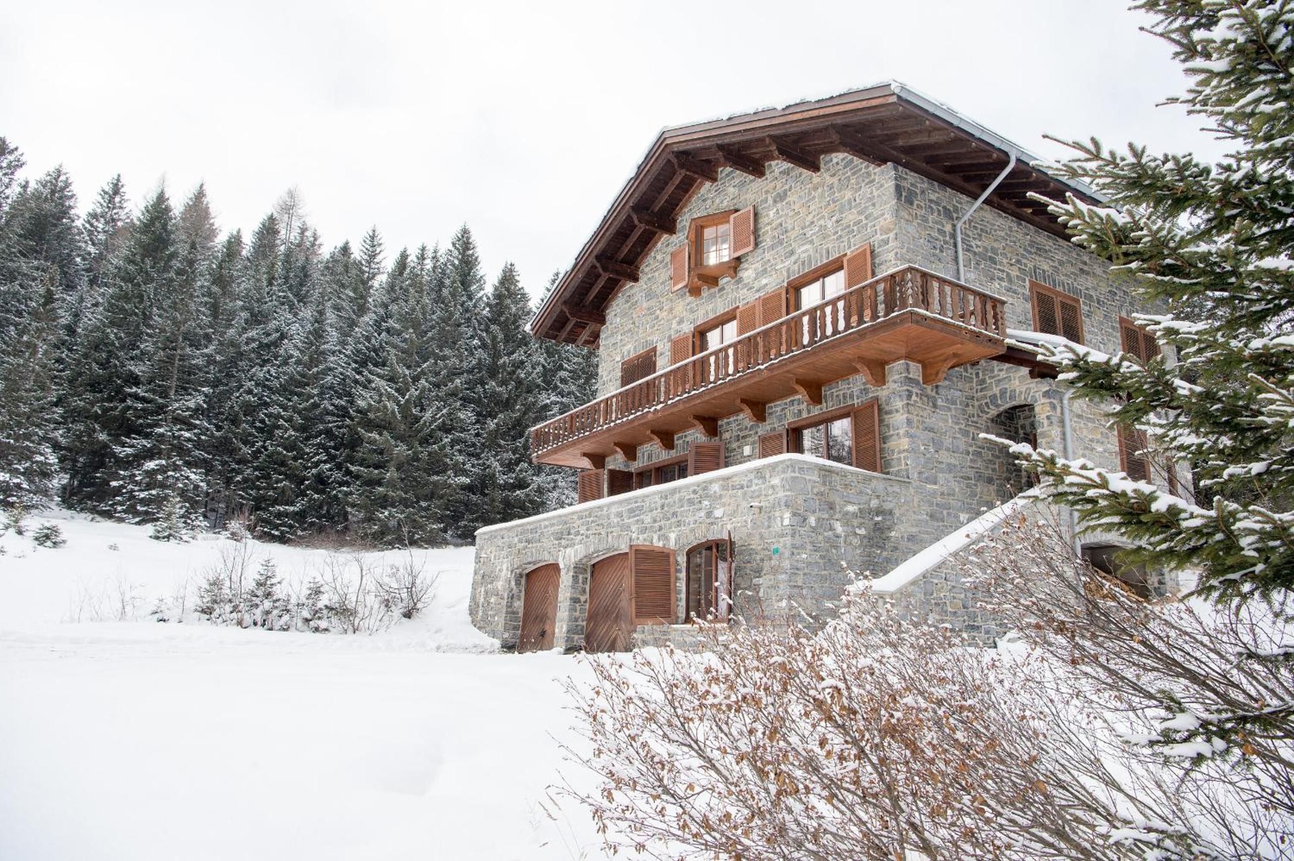 Ski-in Ski-out Chalet Crestas for 16 persons- Lenzerheide