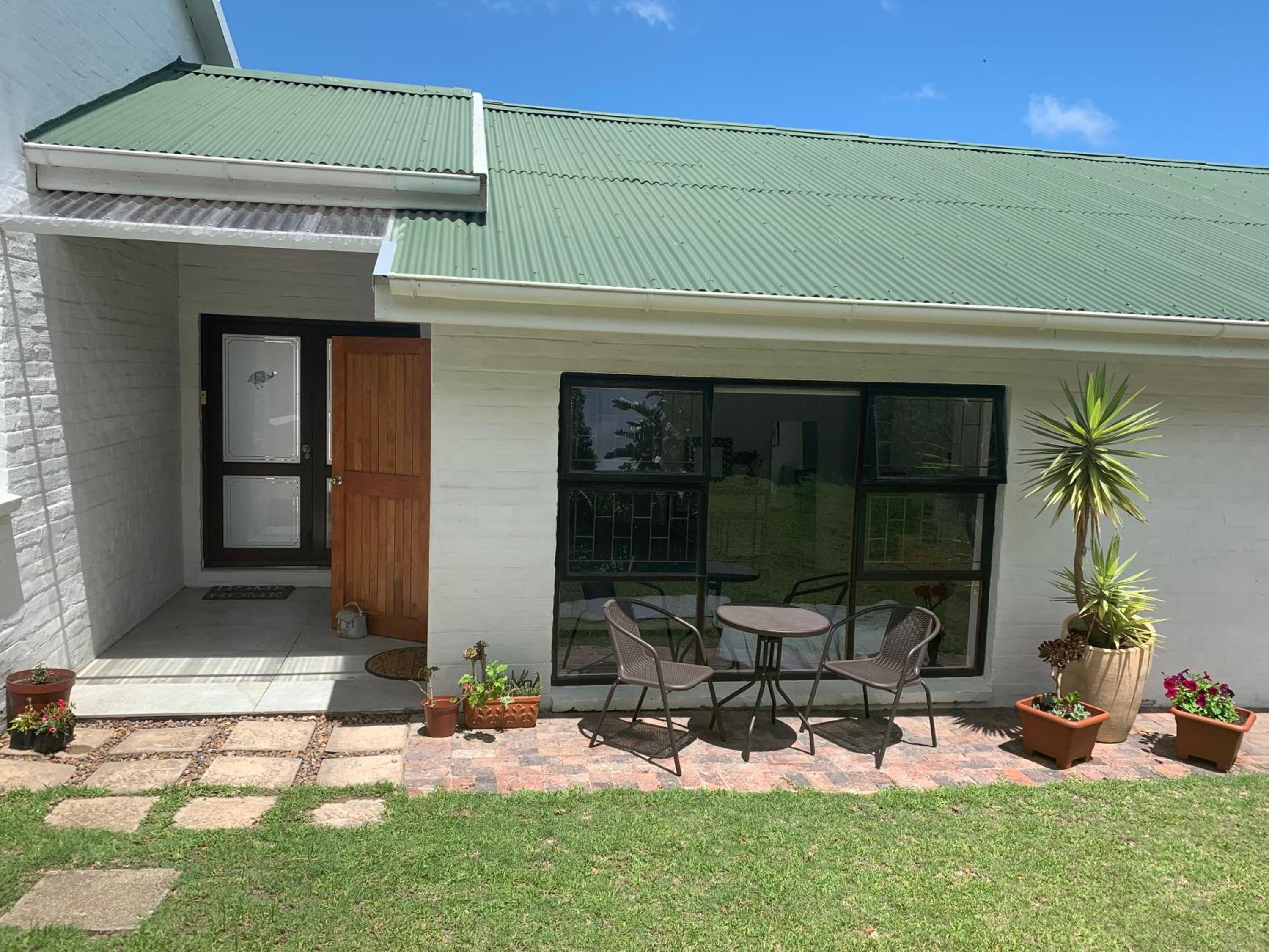 Kindred Spirit Guest Suites with solar power view 4