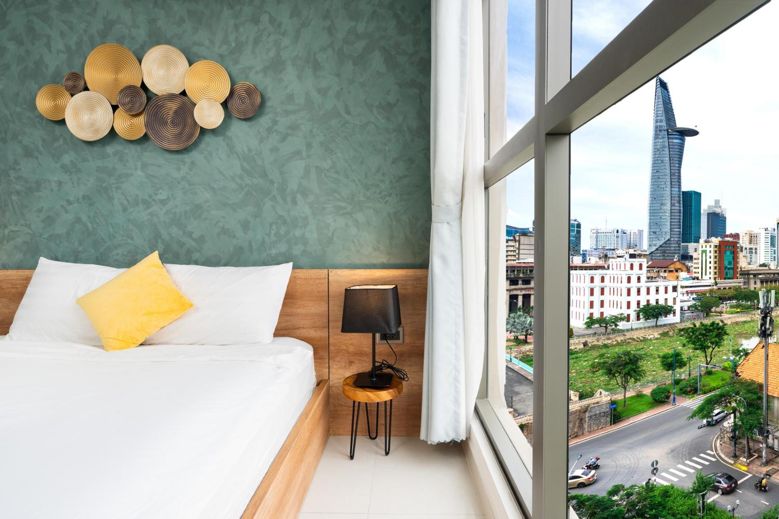 Saigon Royal Apartment 2 bedroom in center