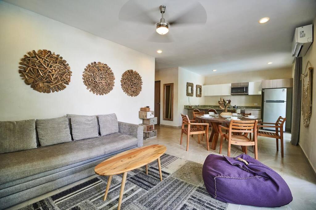 Carmela 101 Comfy&Cozy 2BR APT with BEST LOCATION view 5