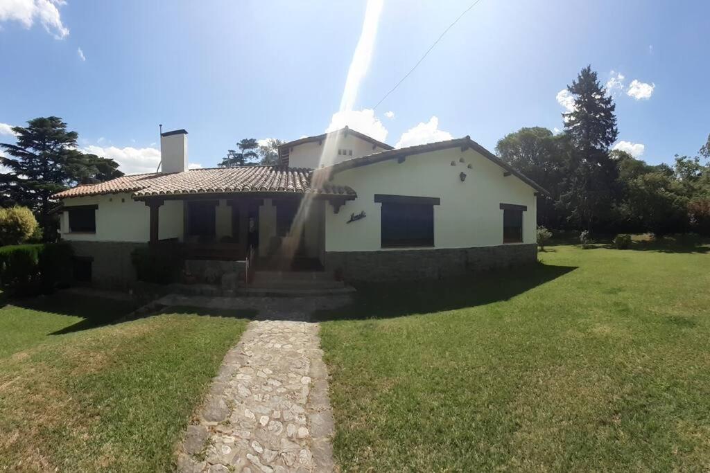 Amplia Casona de Estilo en La Falda
