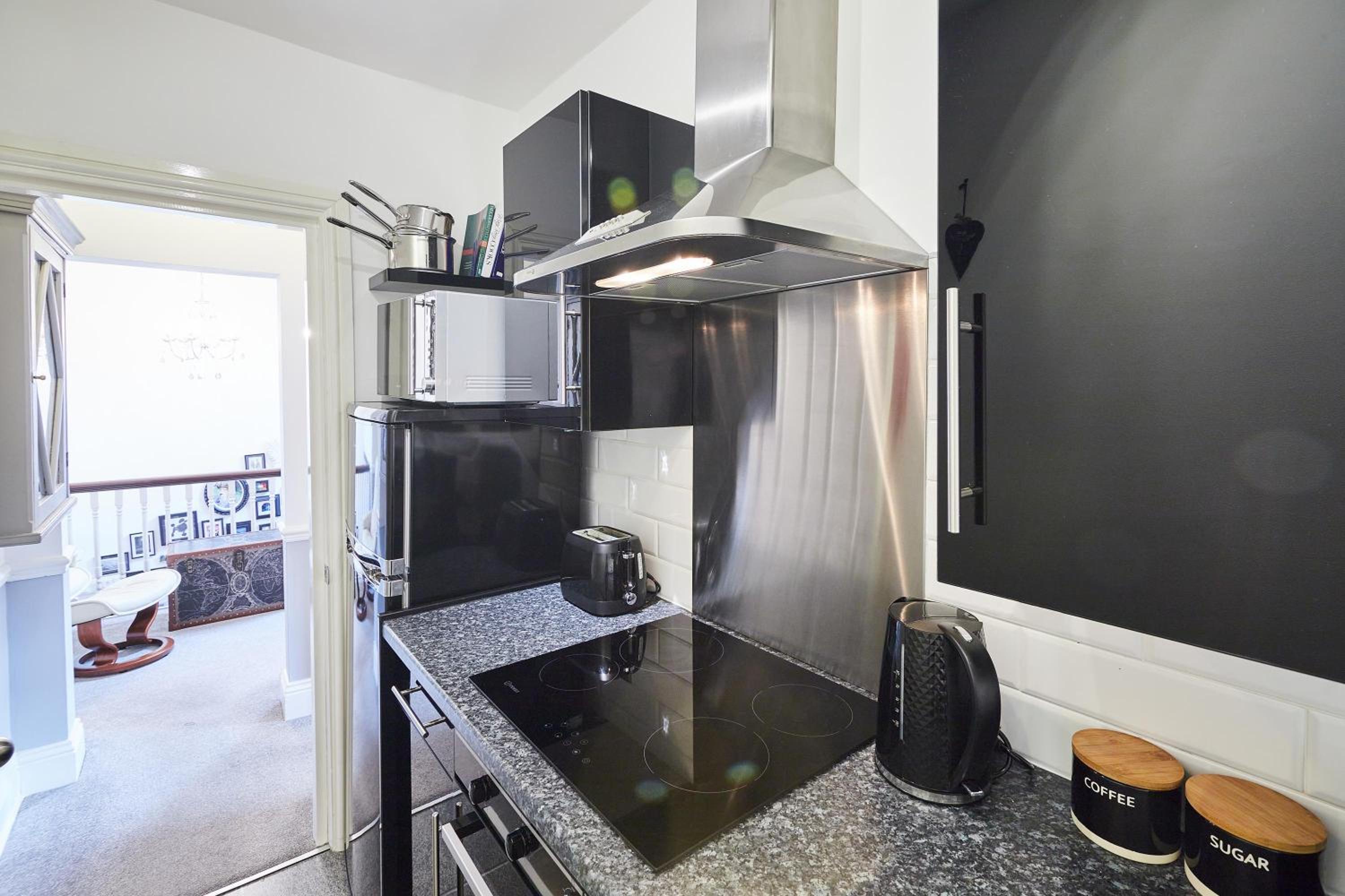 Host & Stay - Park Place Apartment view 4