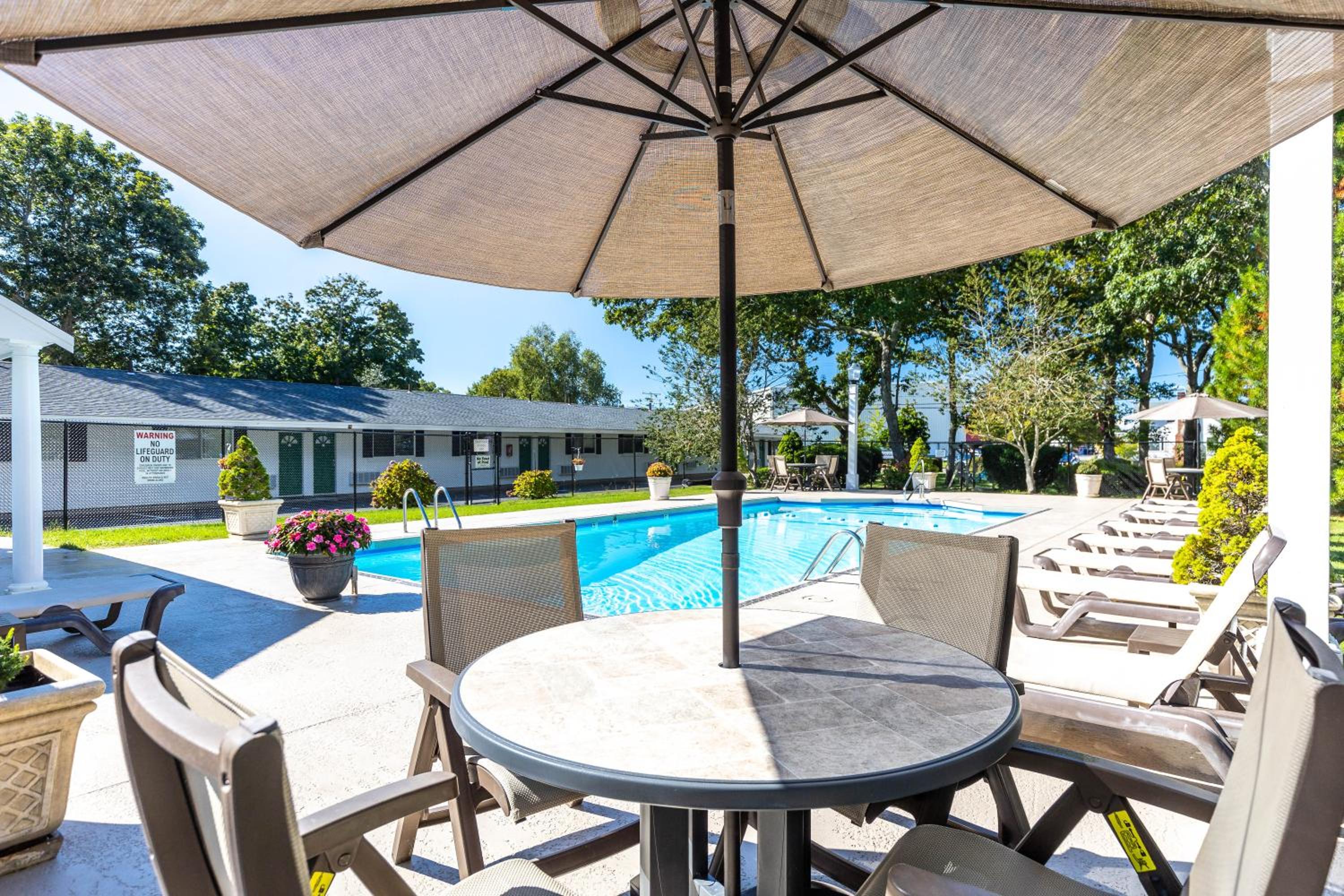 Falmouth Heights Motor Lodge
