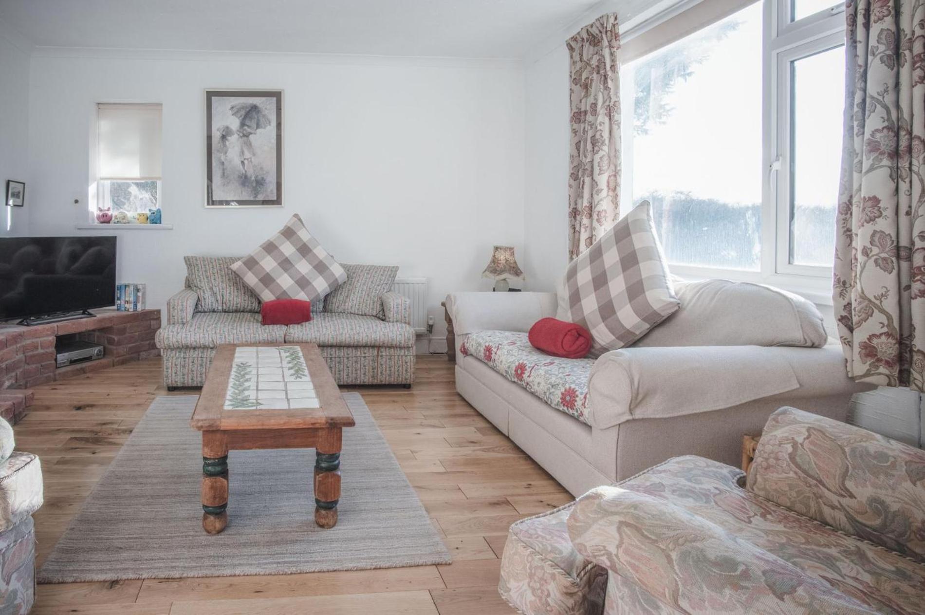 Maytree Cottage - 4 Bedroom Holiday Home - Tenby view 3
