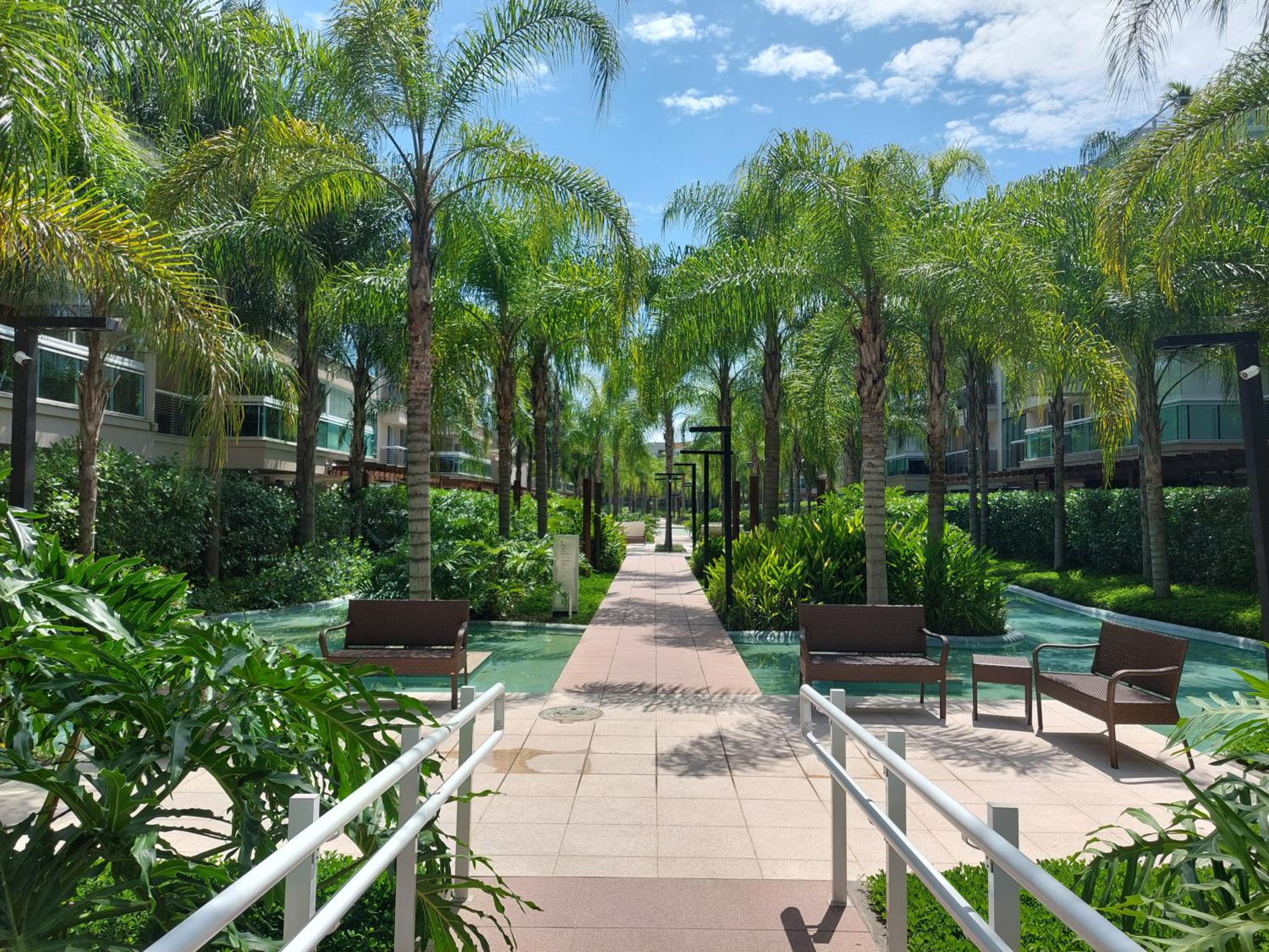 Barra Garden Happy - Condomínio Barra Village Lakes tipo Resort - Recreio dos Bandeirantes