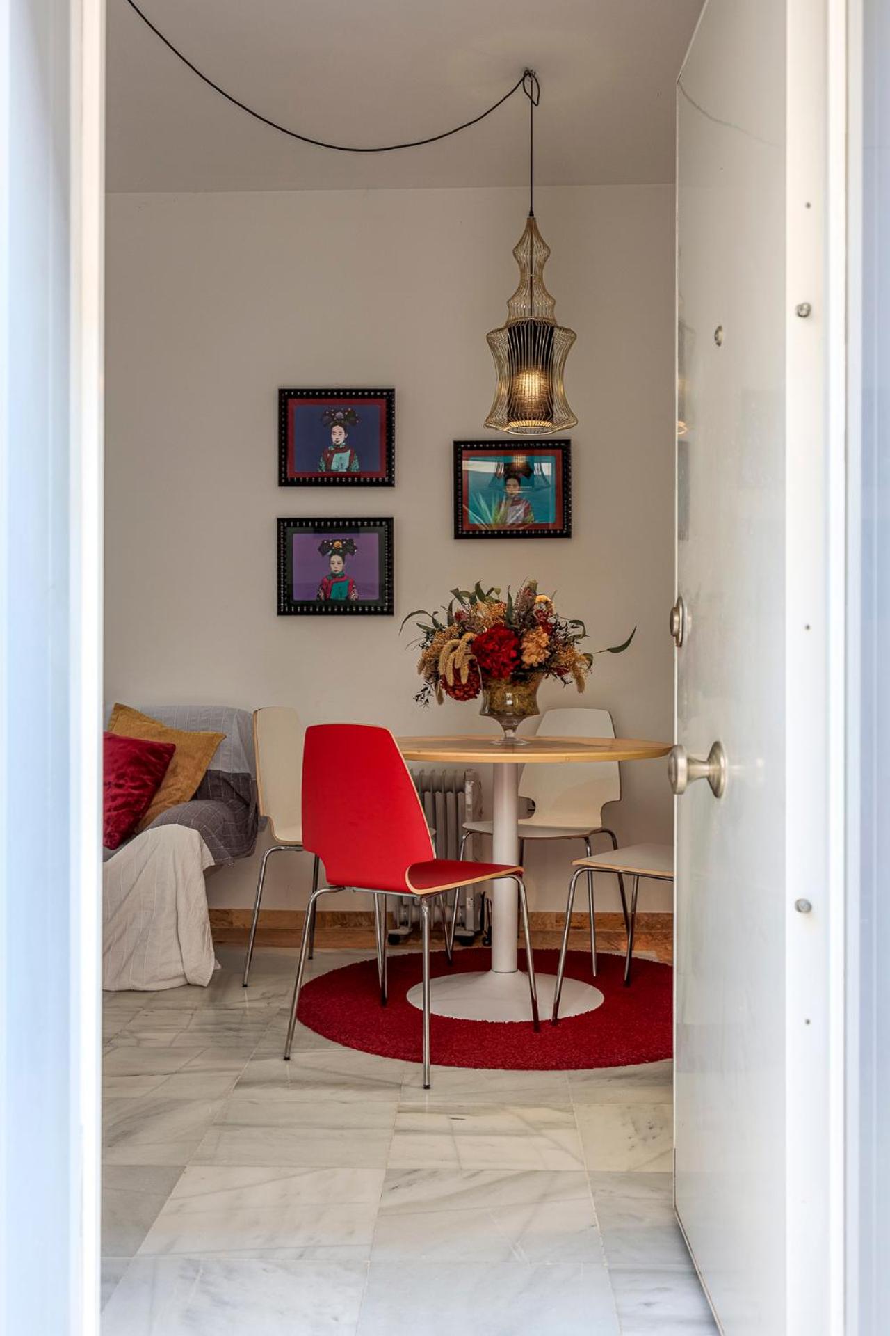 Amazing studio in the old city view 3