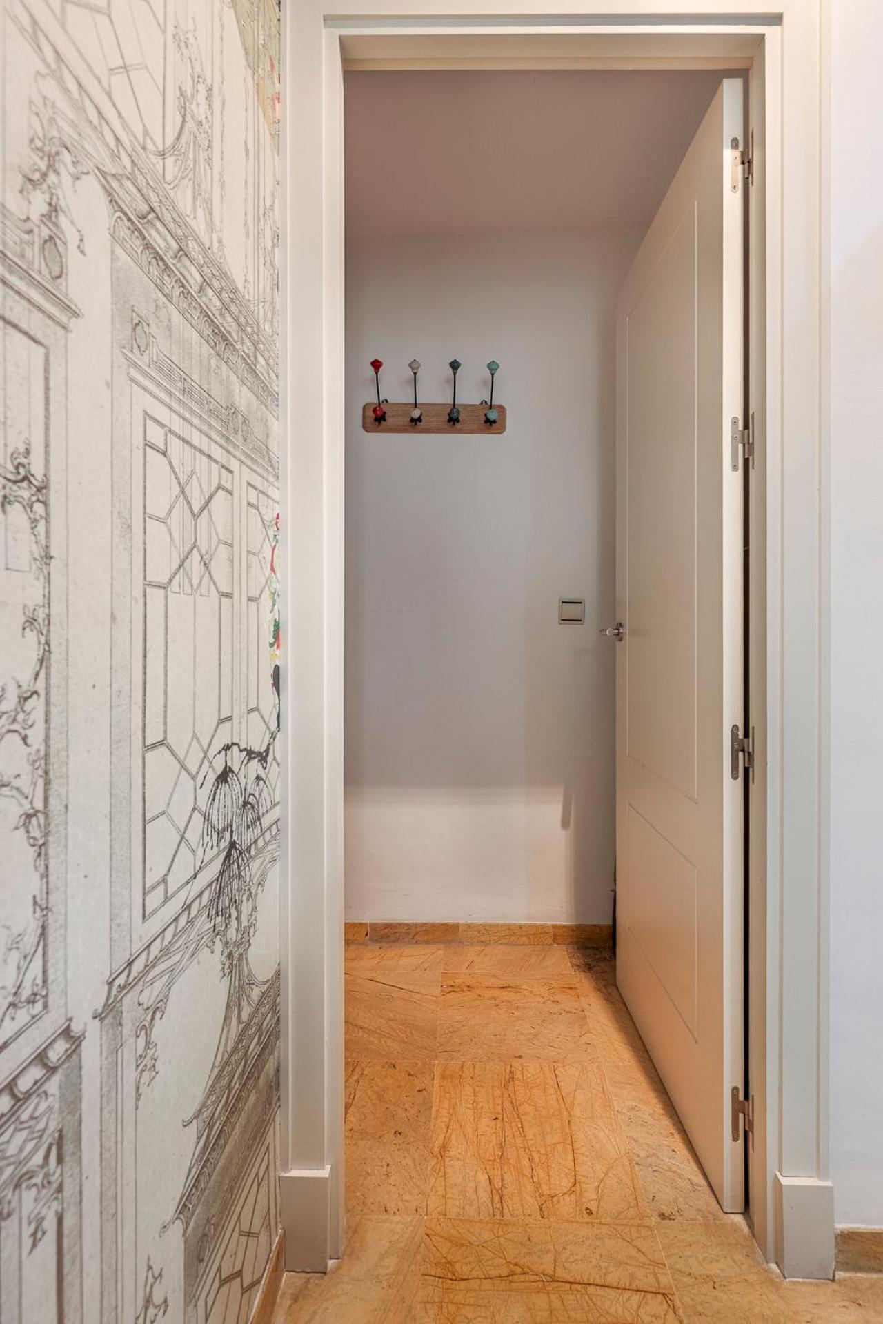 Amazing studio in the old city view 5