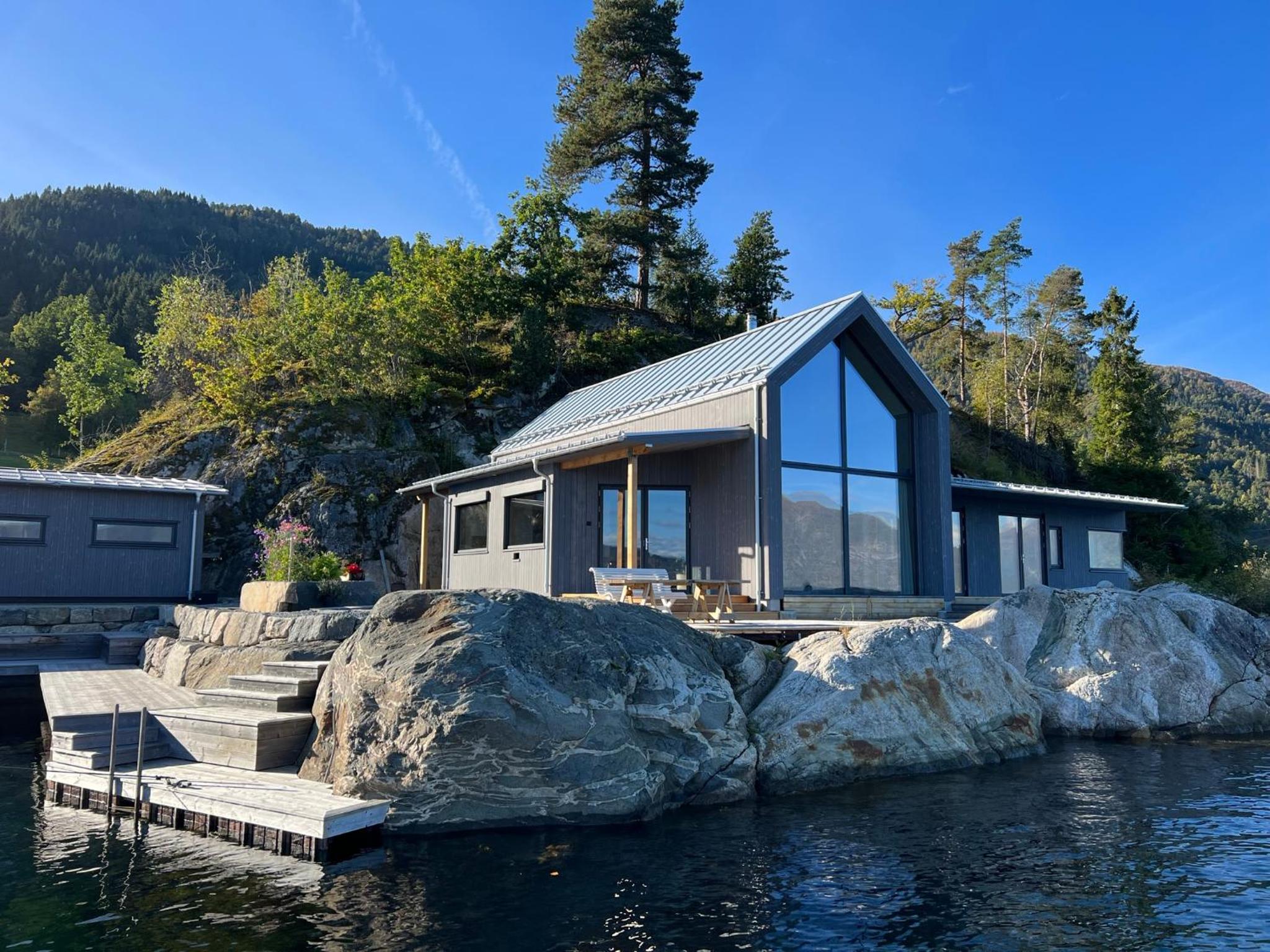 Stunning Holiday Rental by the Waterfront view 2