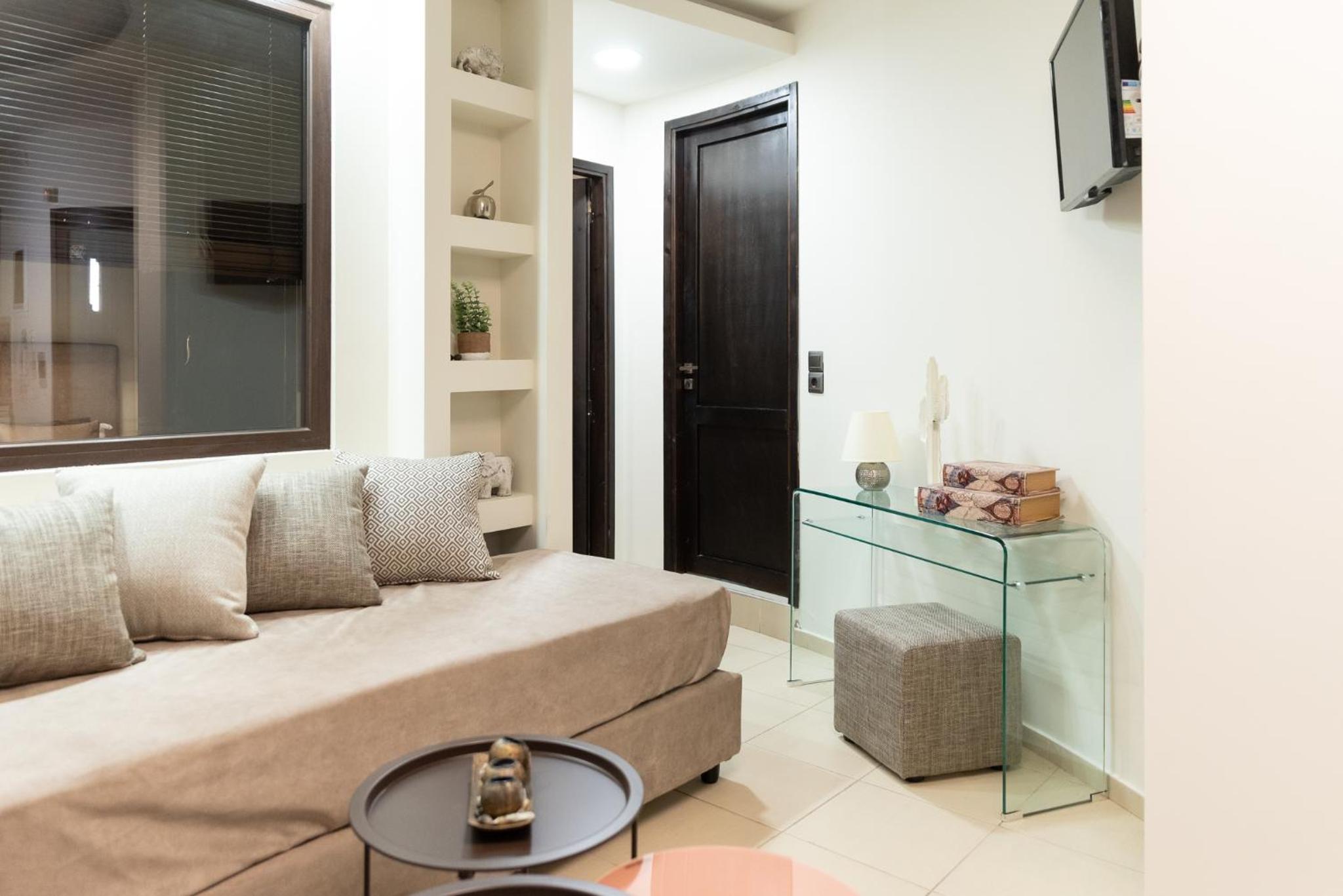 Pasiphae Lux Apartment Downtown