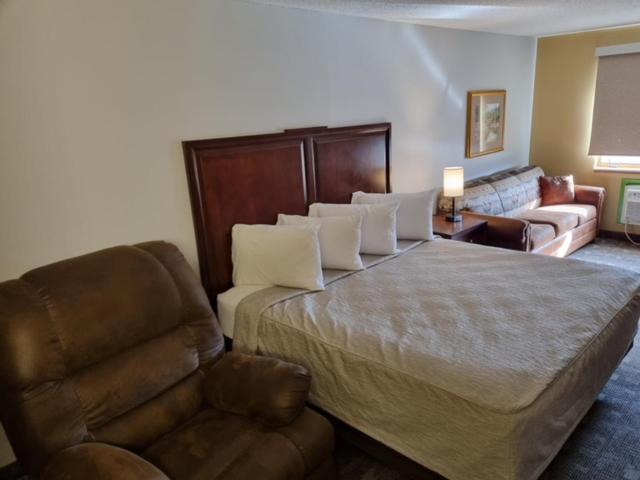 Pierre Vacations - Governors Inn a Travelodge by Wyndham - Property Image 8