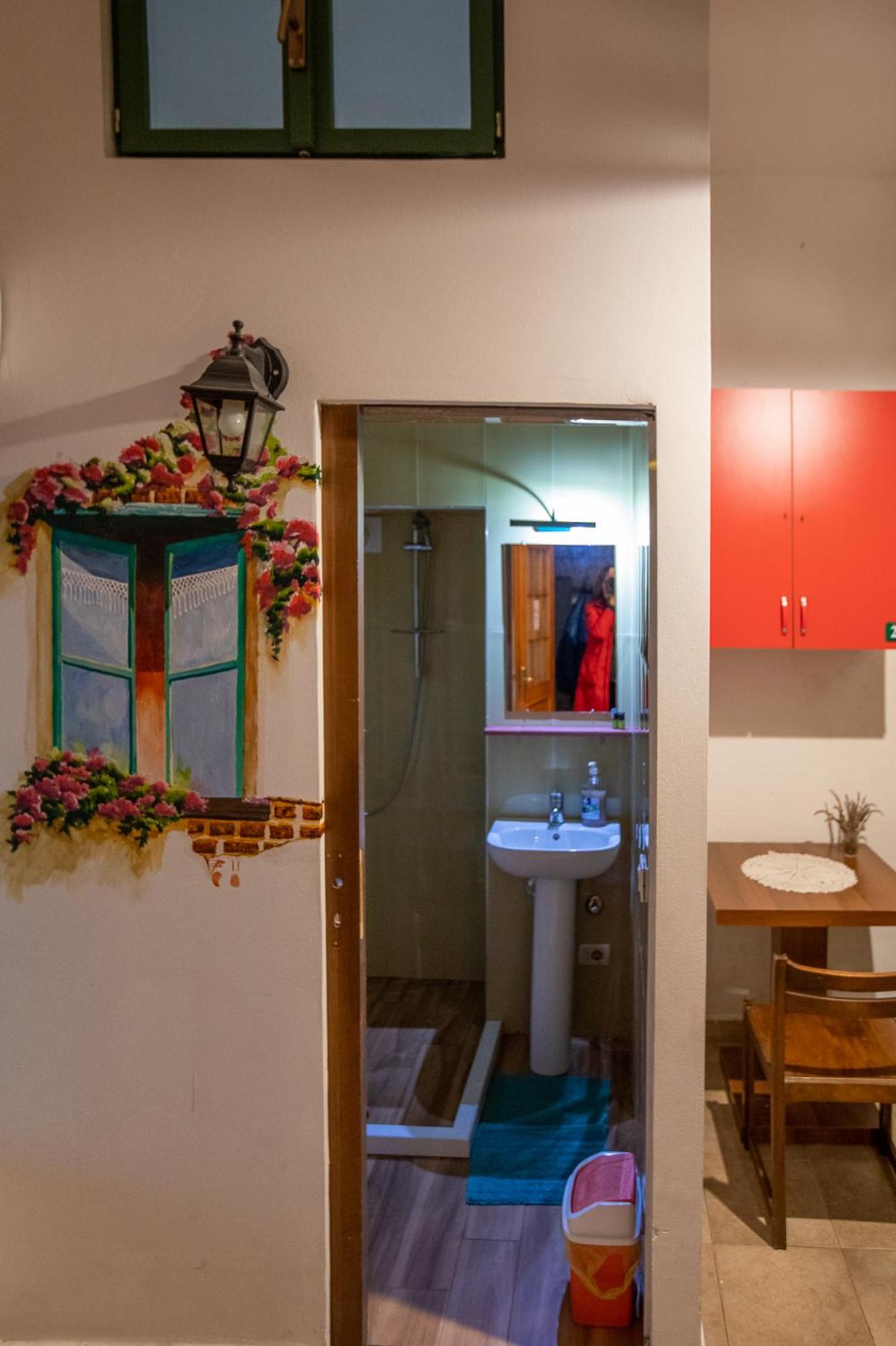 Mi Casa es Tu Casa - Shkodra Backpackers Hostel