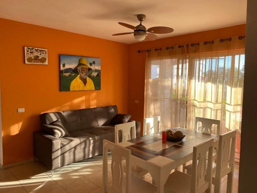 Sunny Apartment view 2