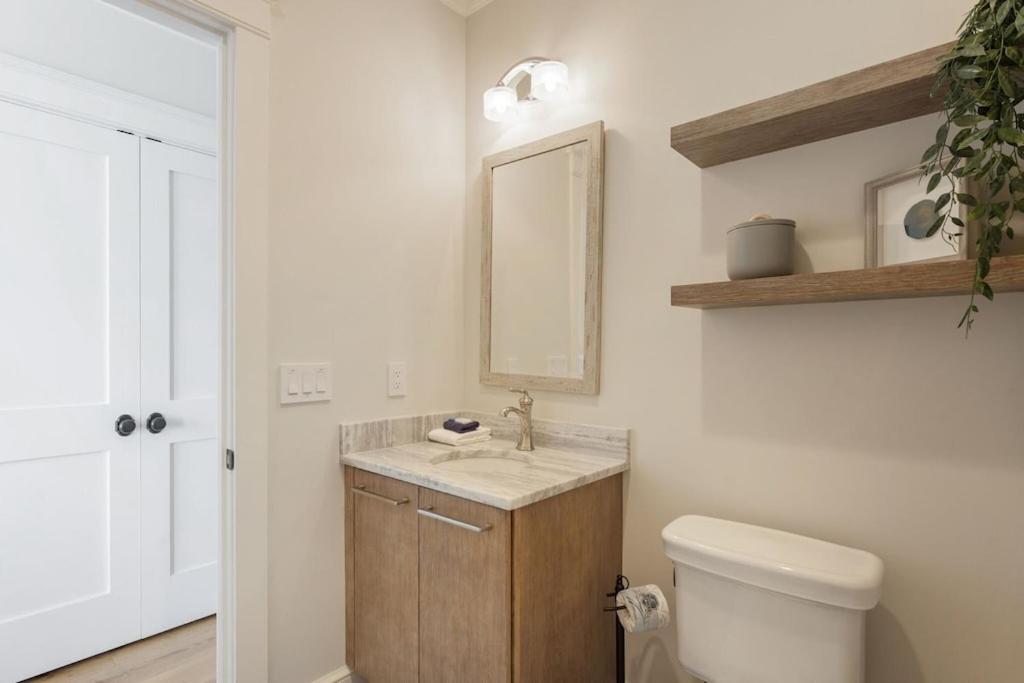 1103 E Arctic - Salty Lady - Beautiful Custom Oceanfront Home - Hot tub view 2