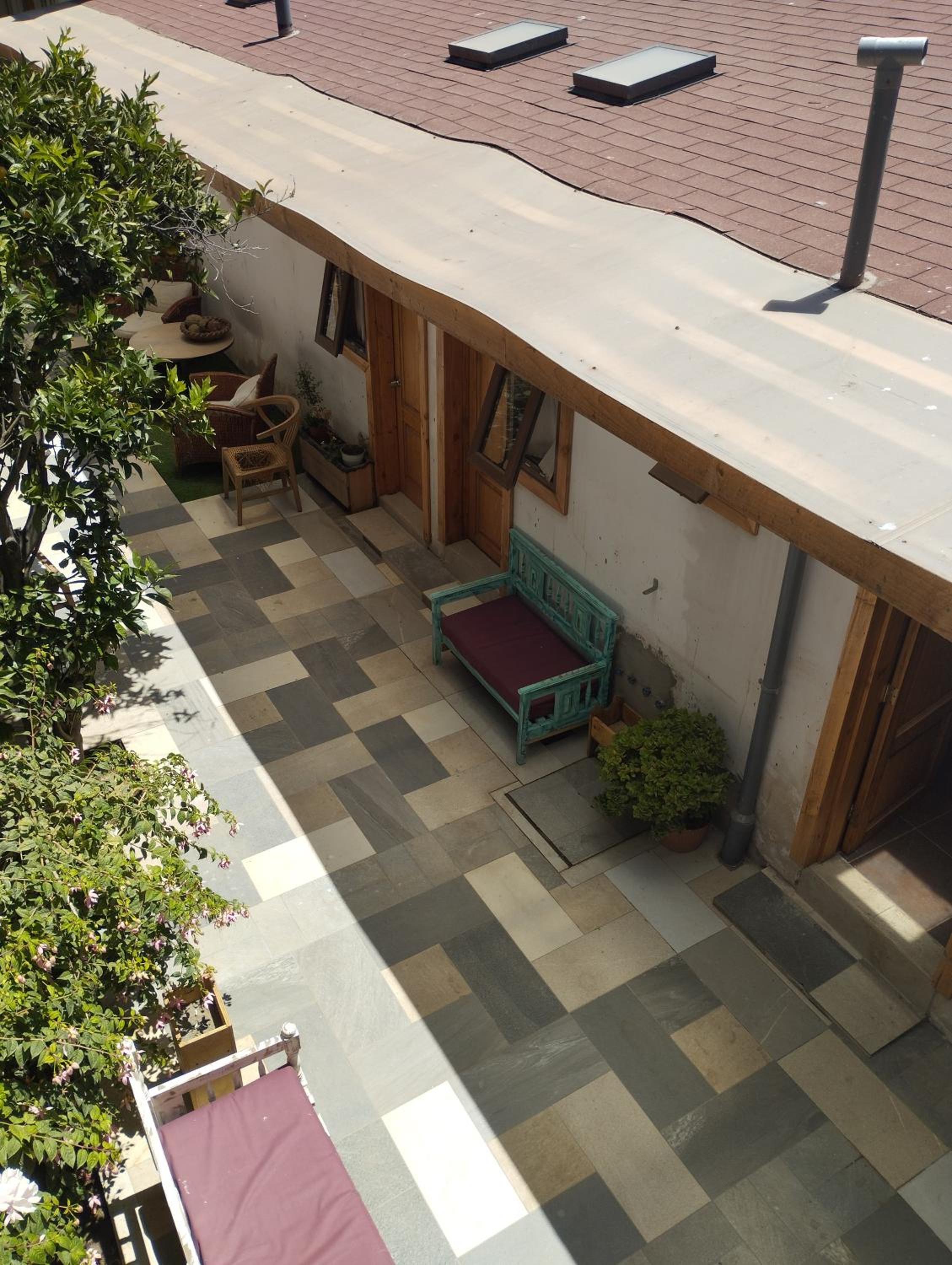 HOSTAL LA MODERNA