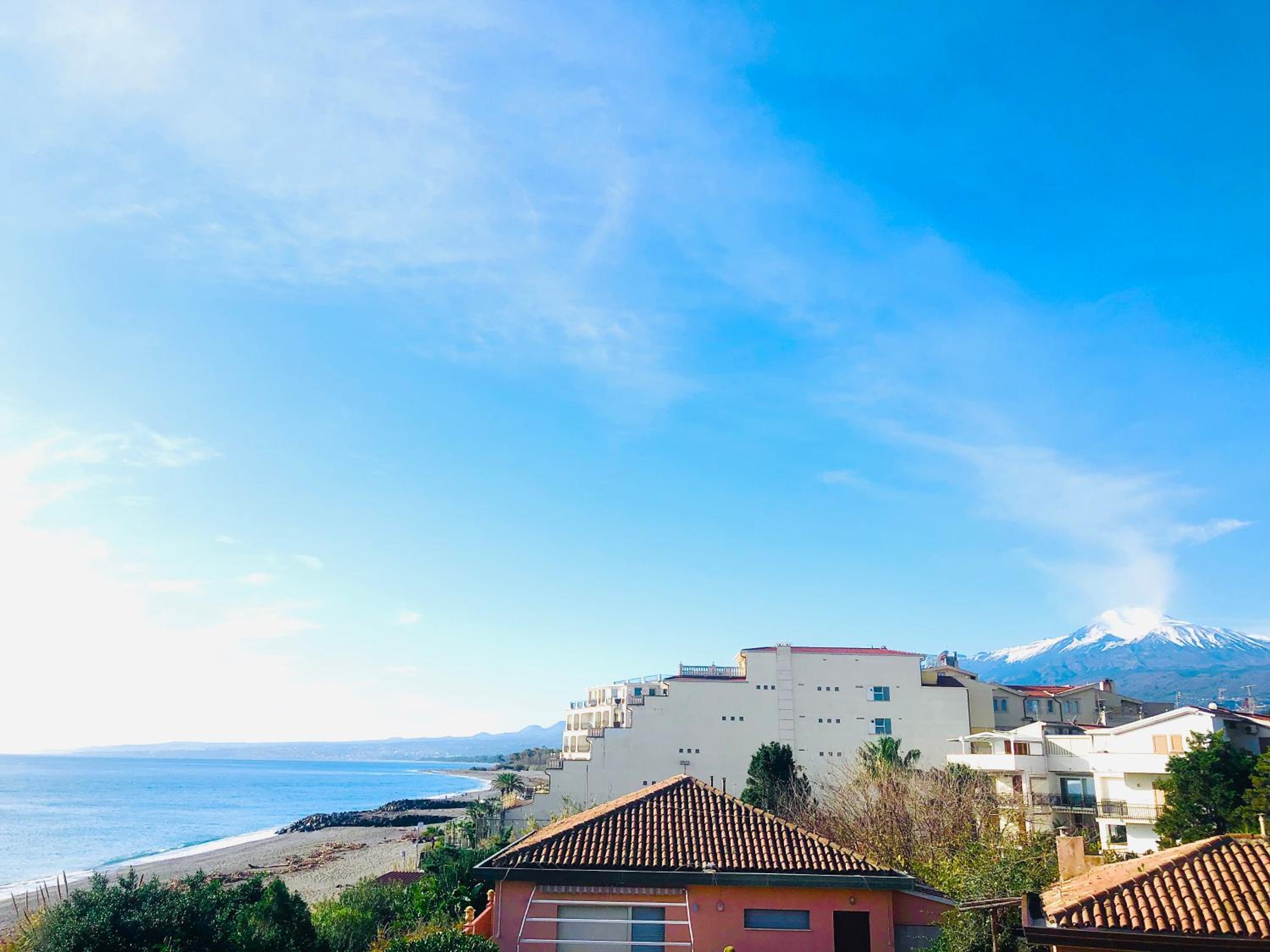 Hotel The Dream - Seafront Loft - Image 1