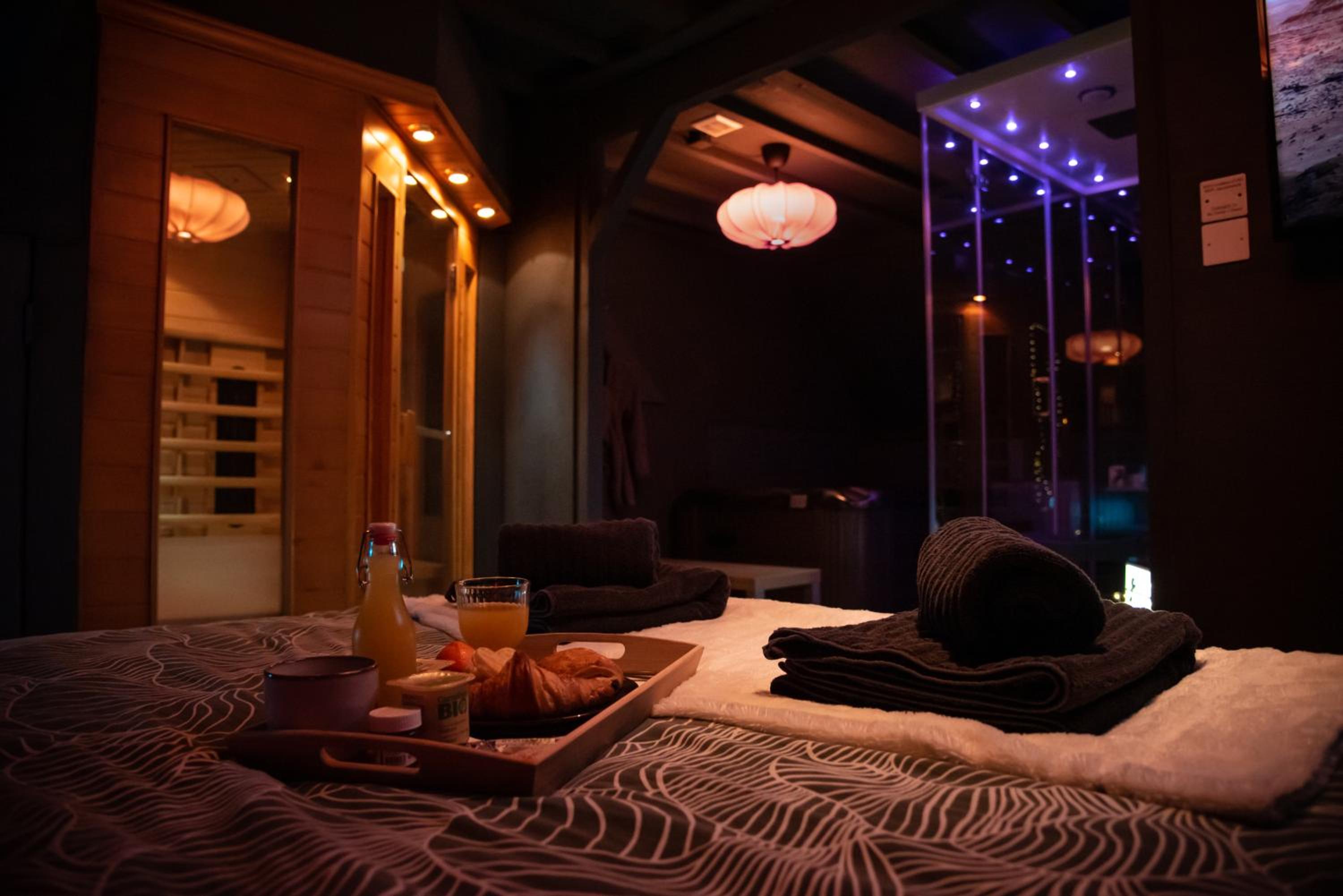 PAUSE NATURE SORBAIS Chambre avec SPA, SAUNA, HAMMAM SHOWER, STREAMING et arrivée autonome view 4