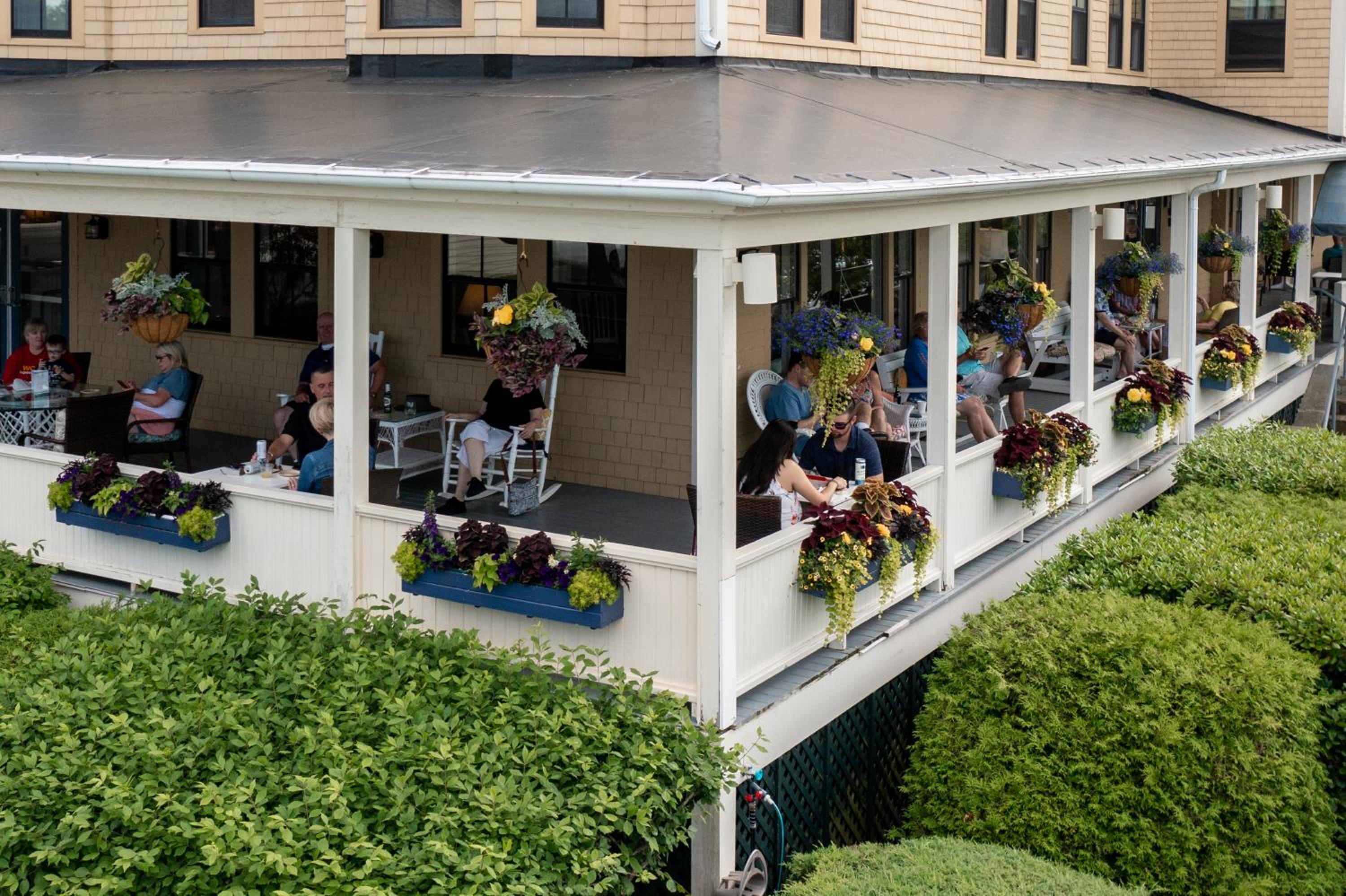 Colonial Inn