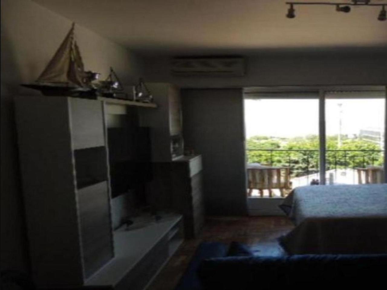 MONOAMBIENTE VISTA AL RIO