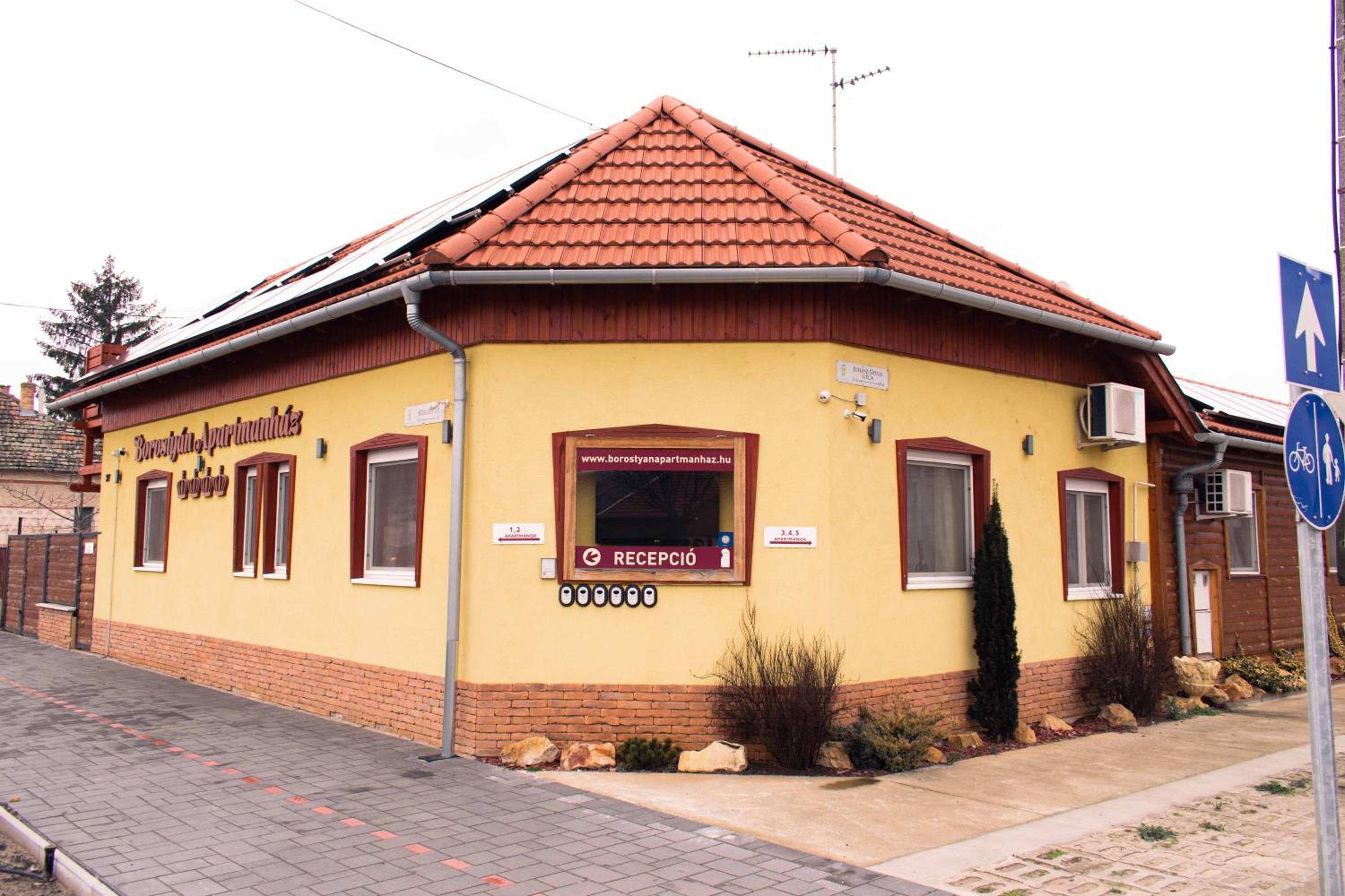 Borostyán Apartmanház