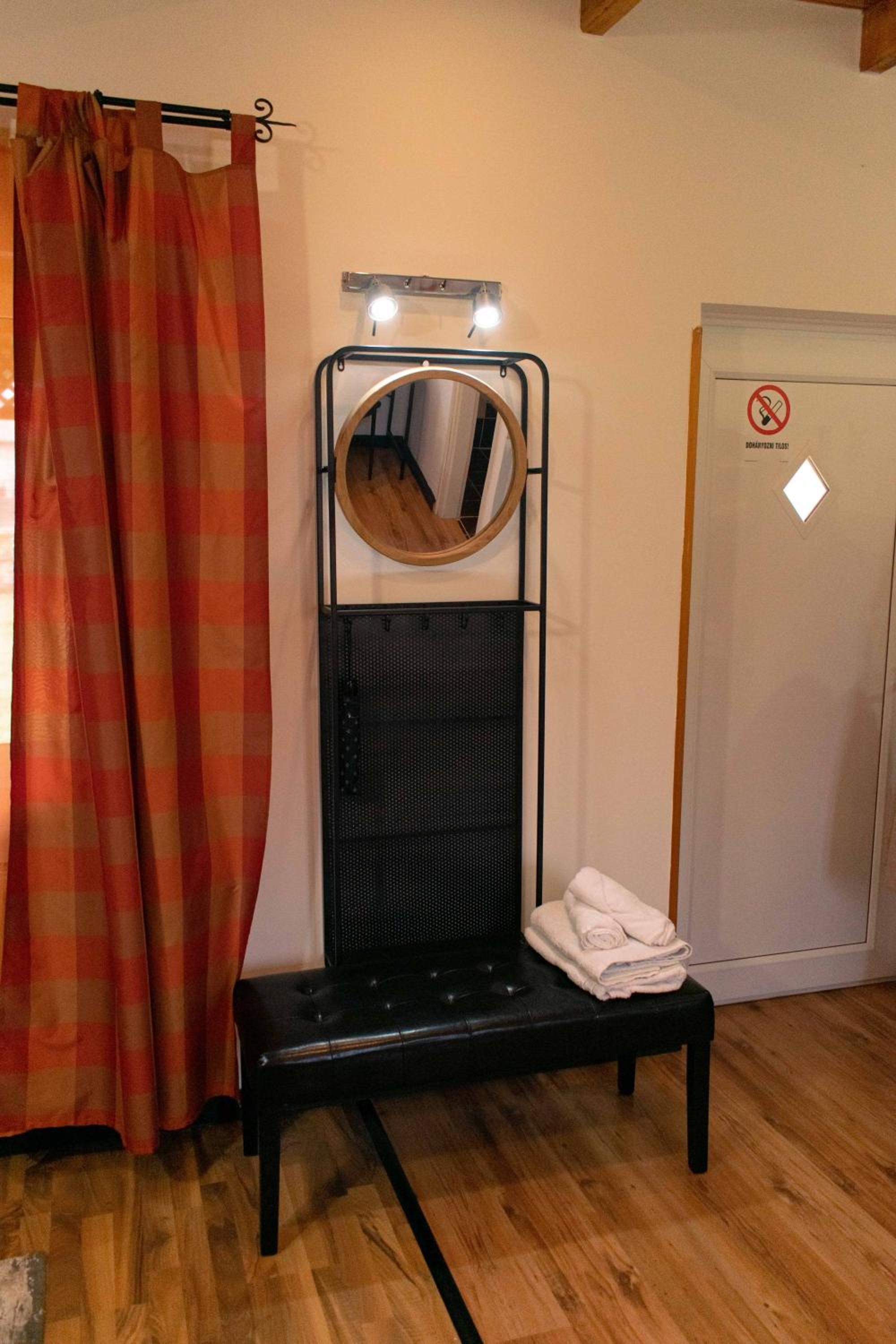 Borostyán Apartmanház