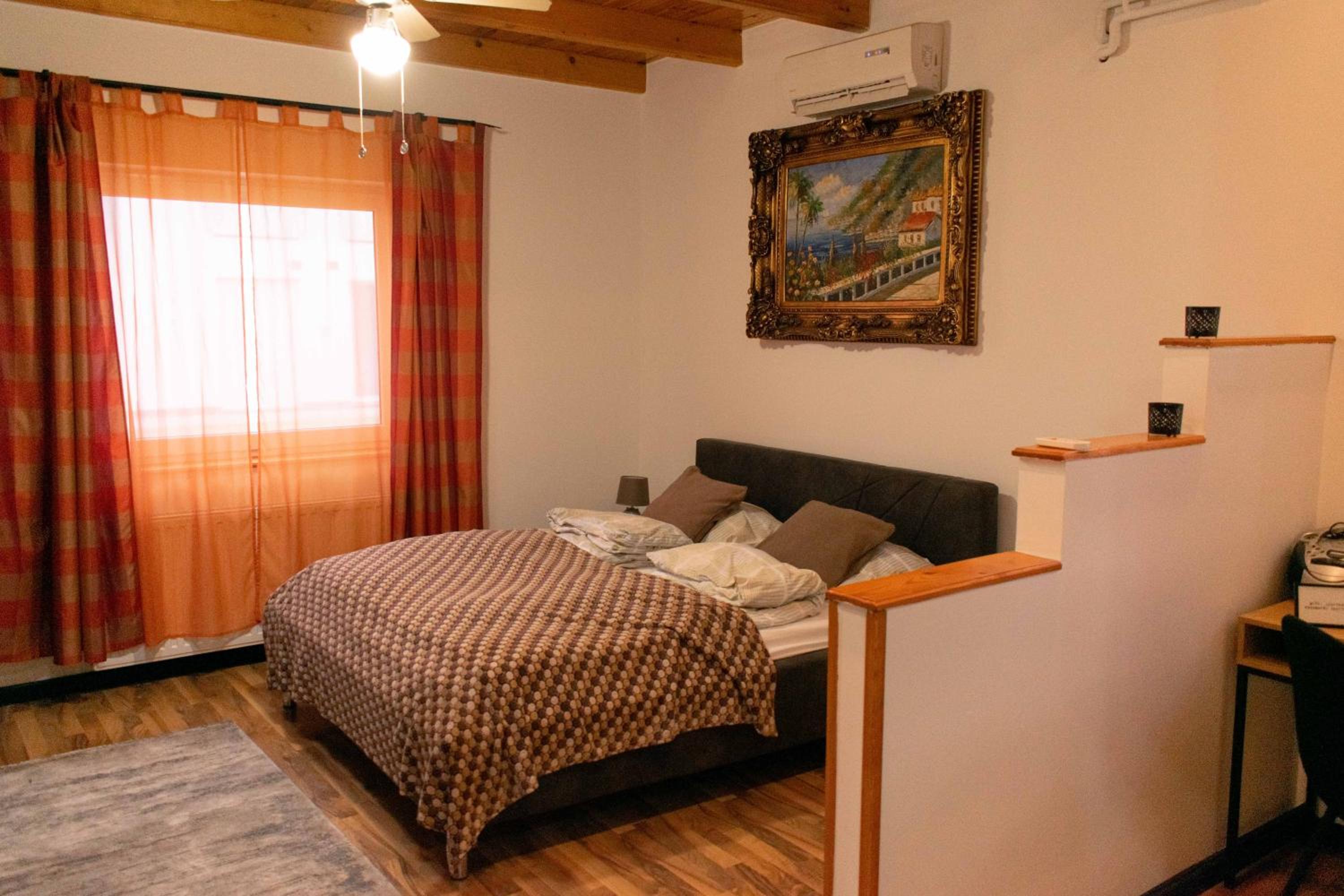 Borostyán Apartmanház