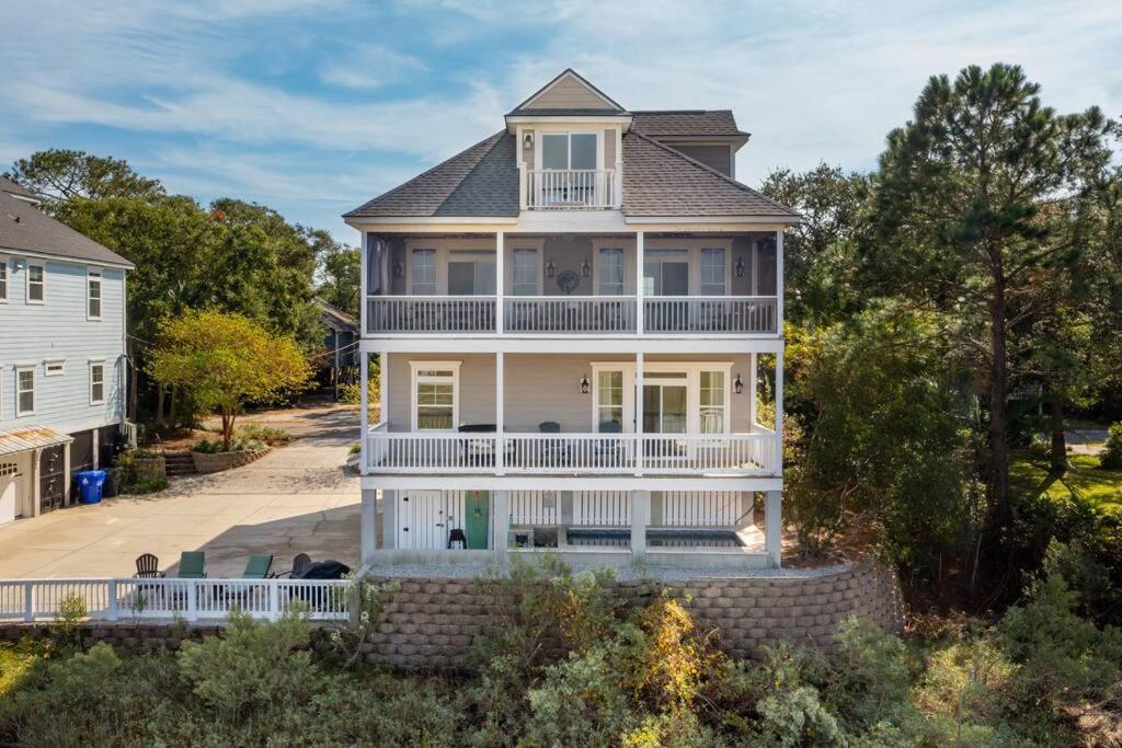 616 E Erie Driftwood Marsh and River Views Private Pool view 2