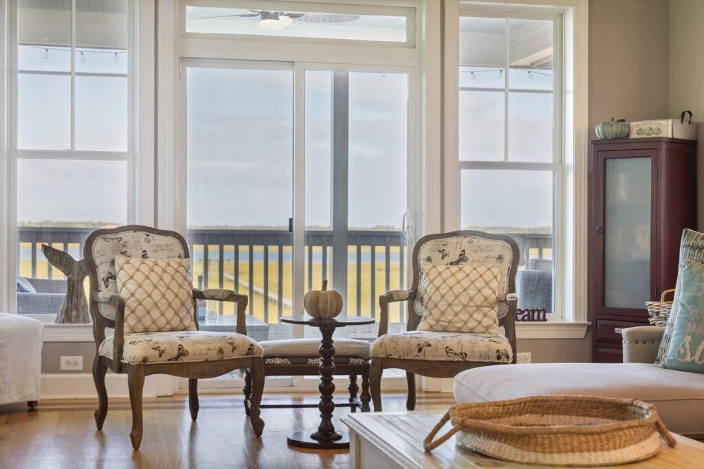616 E Erie Driftwood Marsh and River Views Private Pool view 4