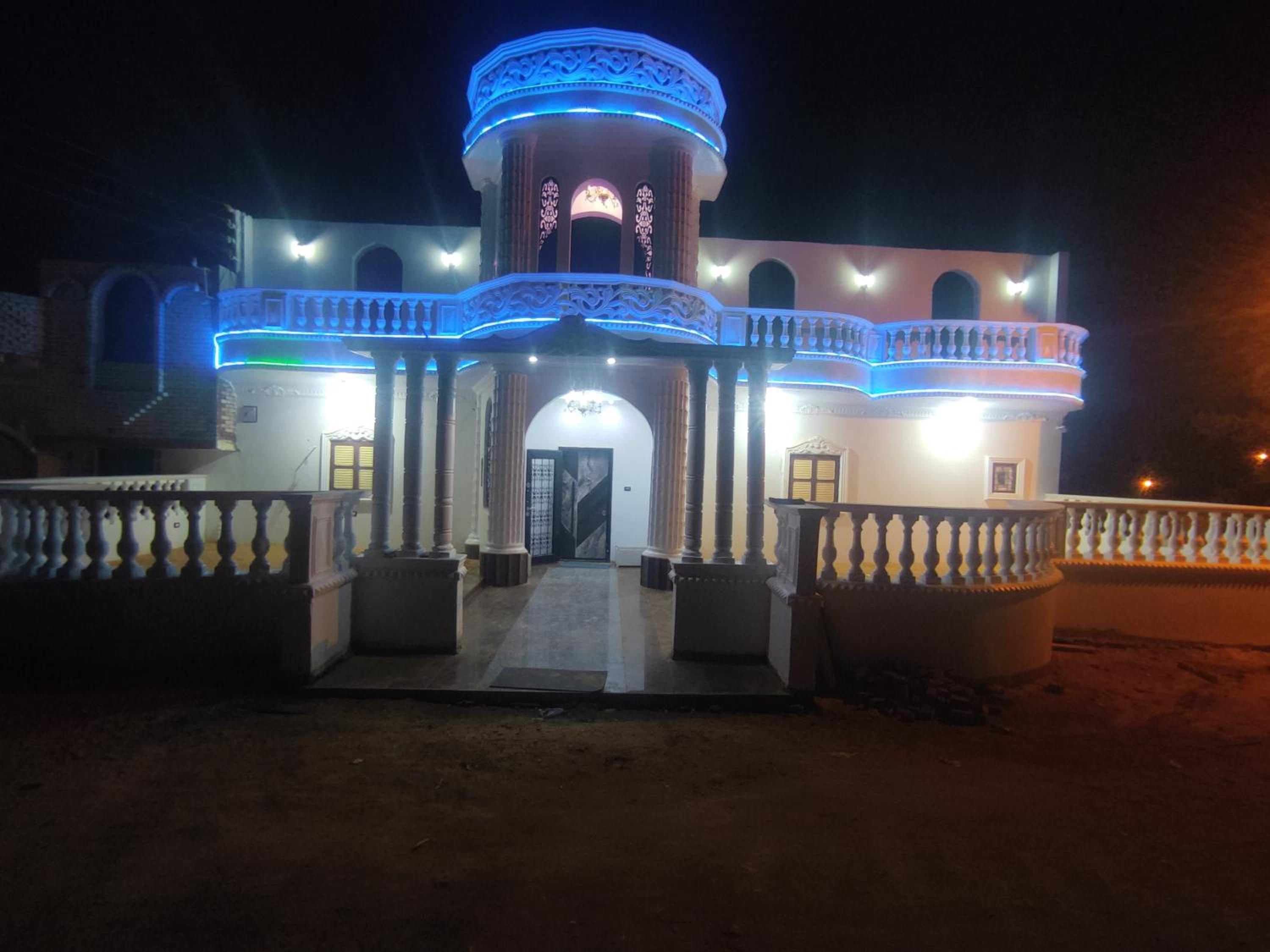 The nubian white house
