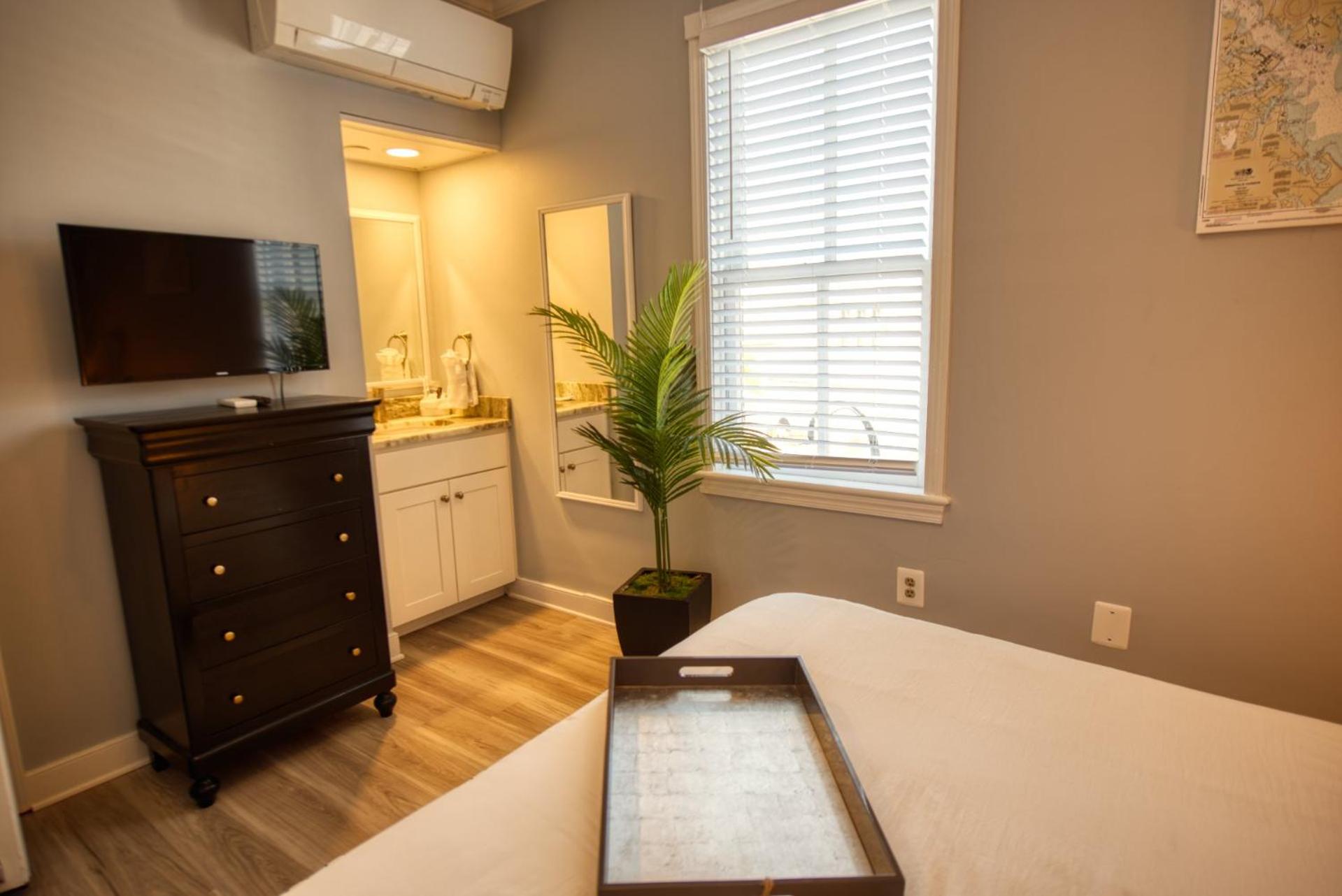 Annapolis Vacations - Inn on Main Annapolis - Property Image 11