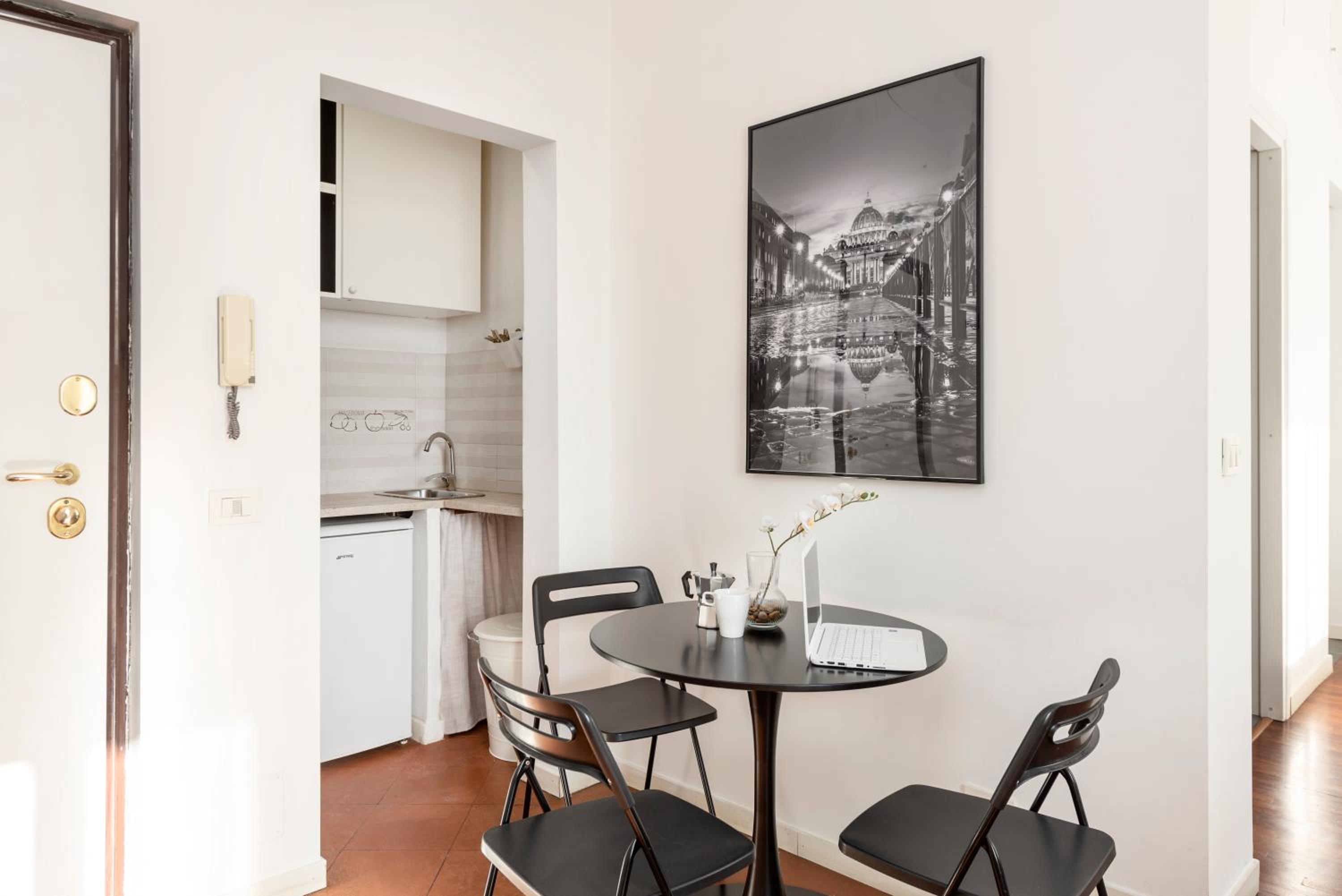 White Flat Termini