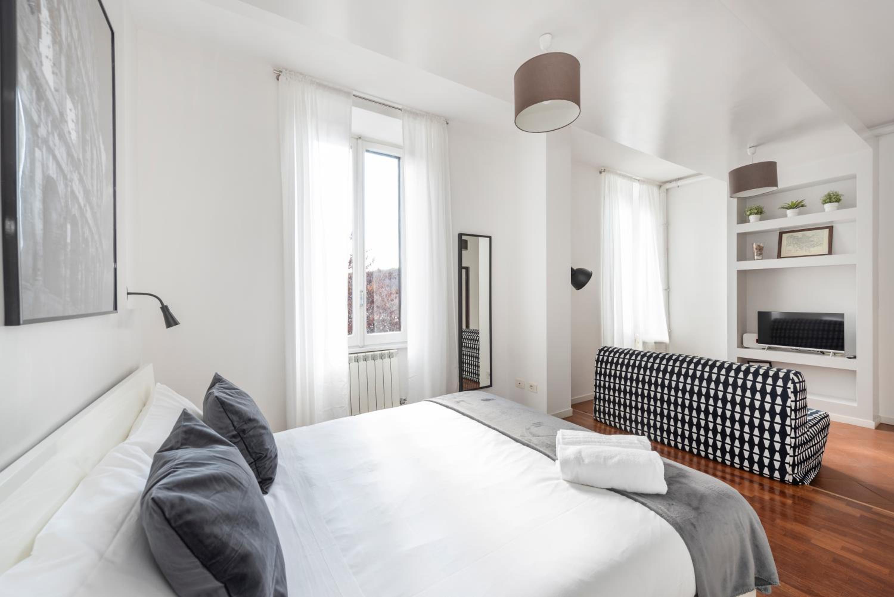 White Flat Termini