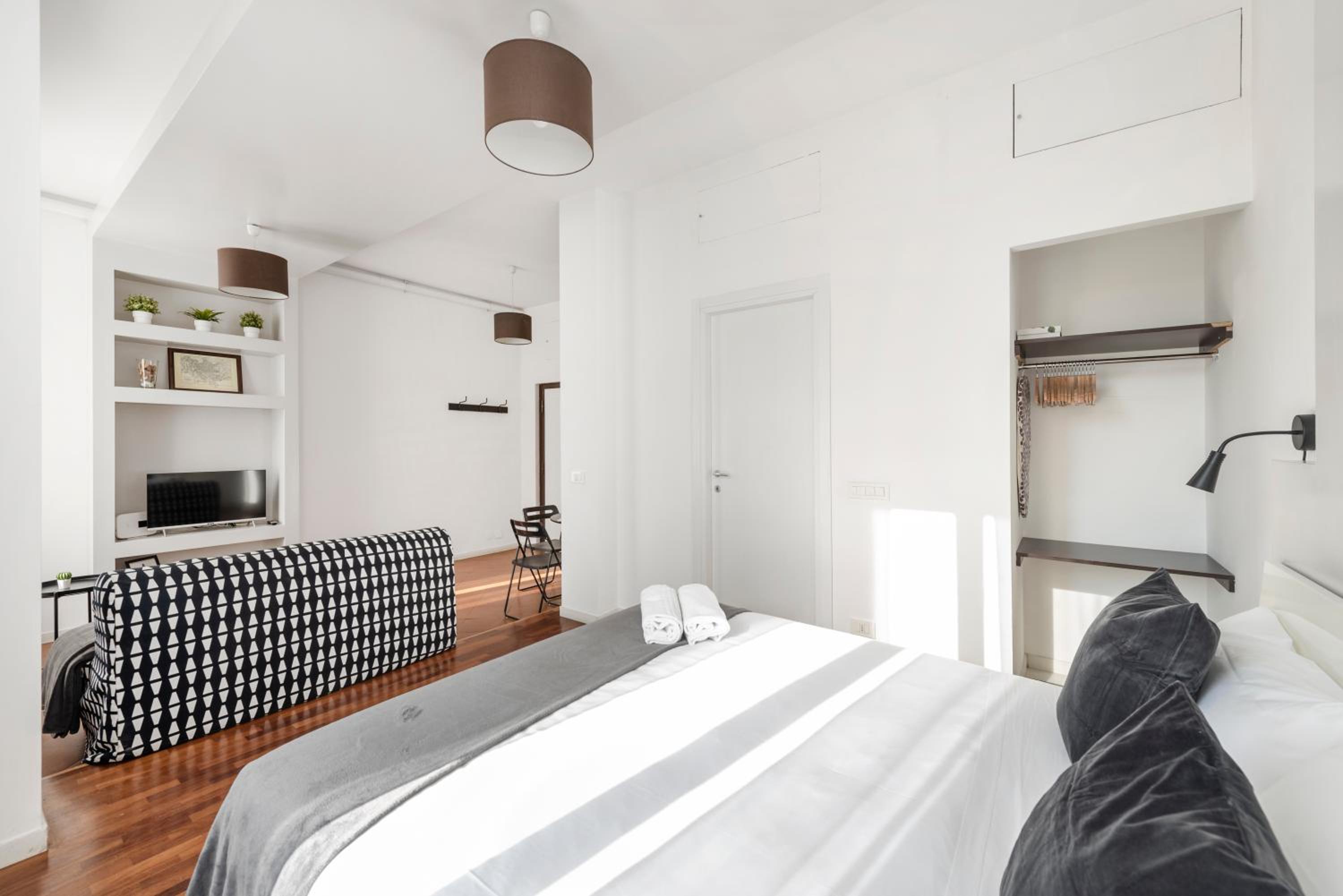White Flat Termini