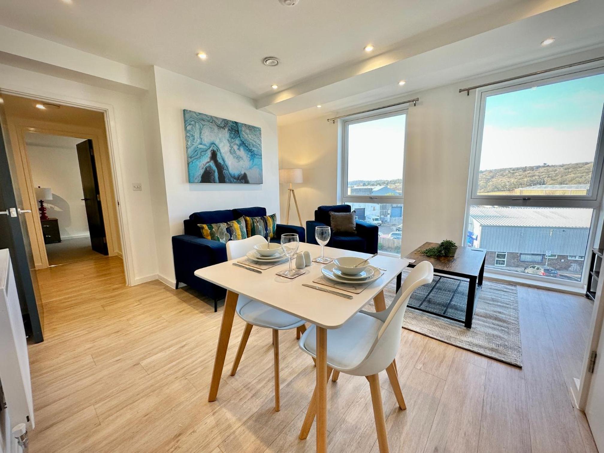 Coates House by Guestz