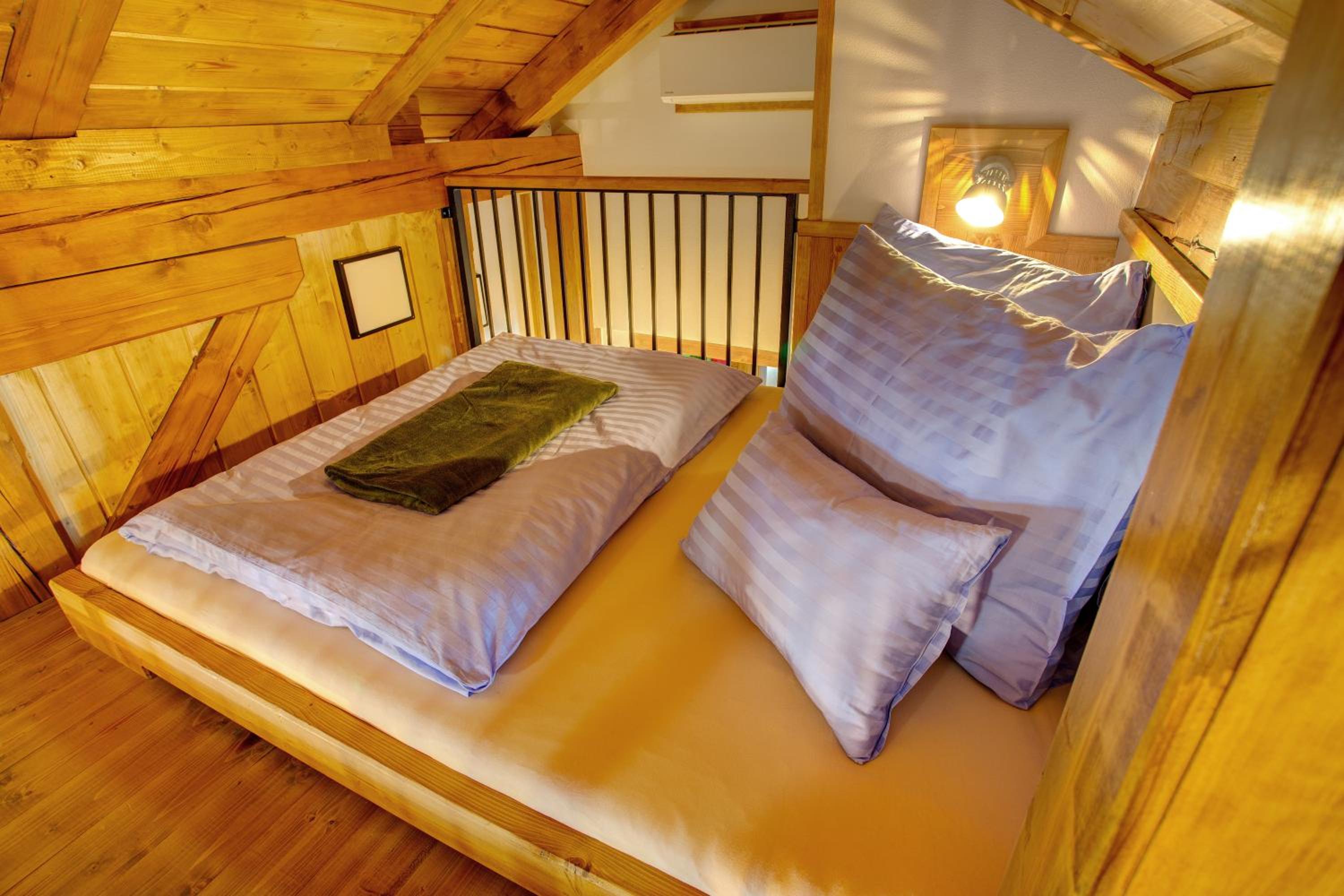 Photo 51