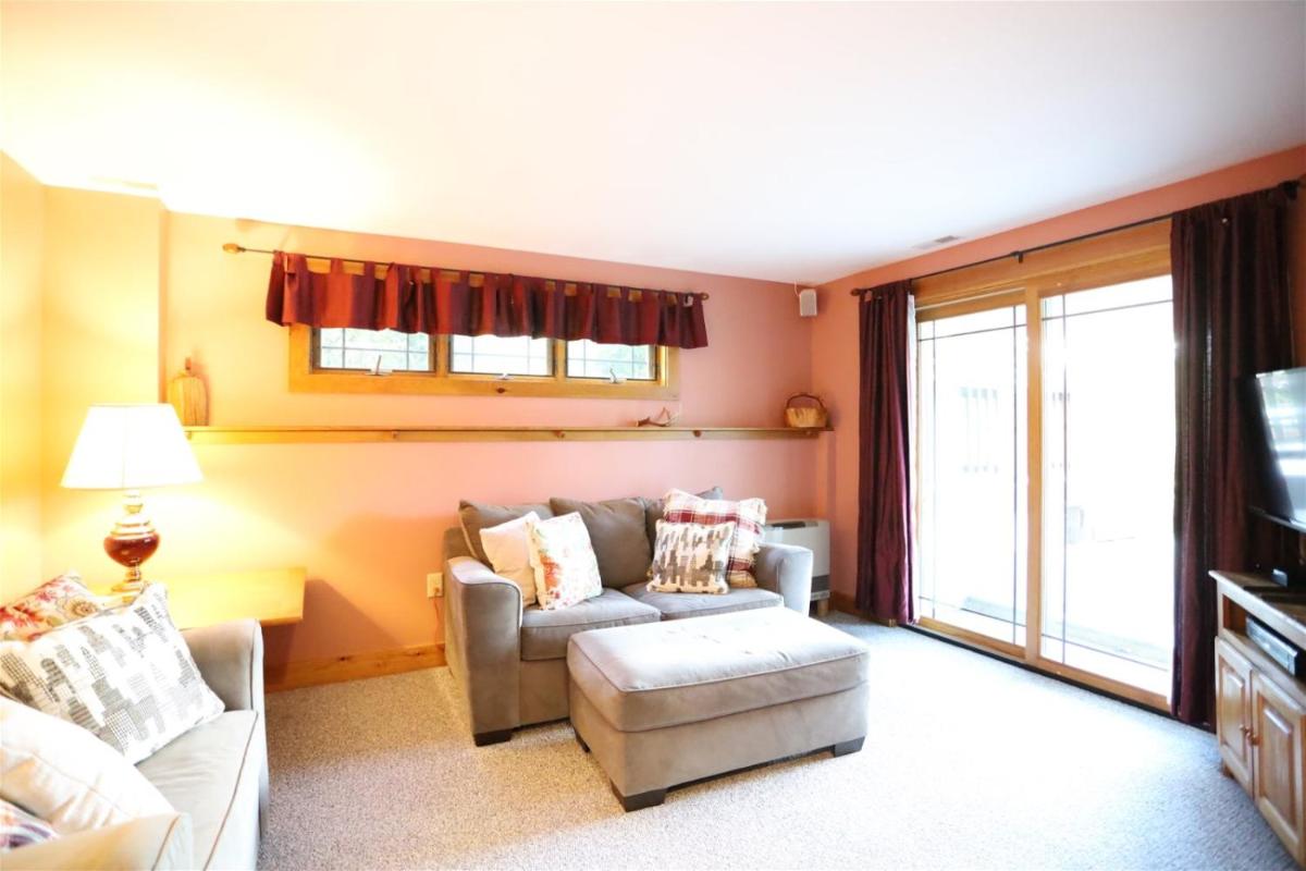 Private Pet Friendly 4 Bedroom Deluxe Vacation Home, Close To Waterville Valley Resort! - Wv68t view 3