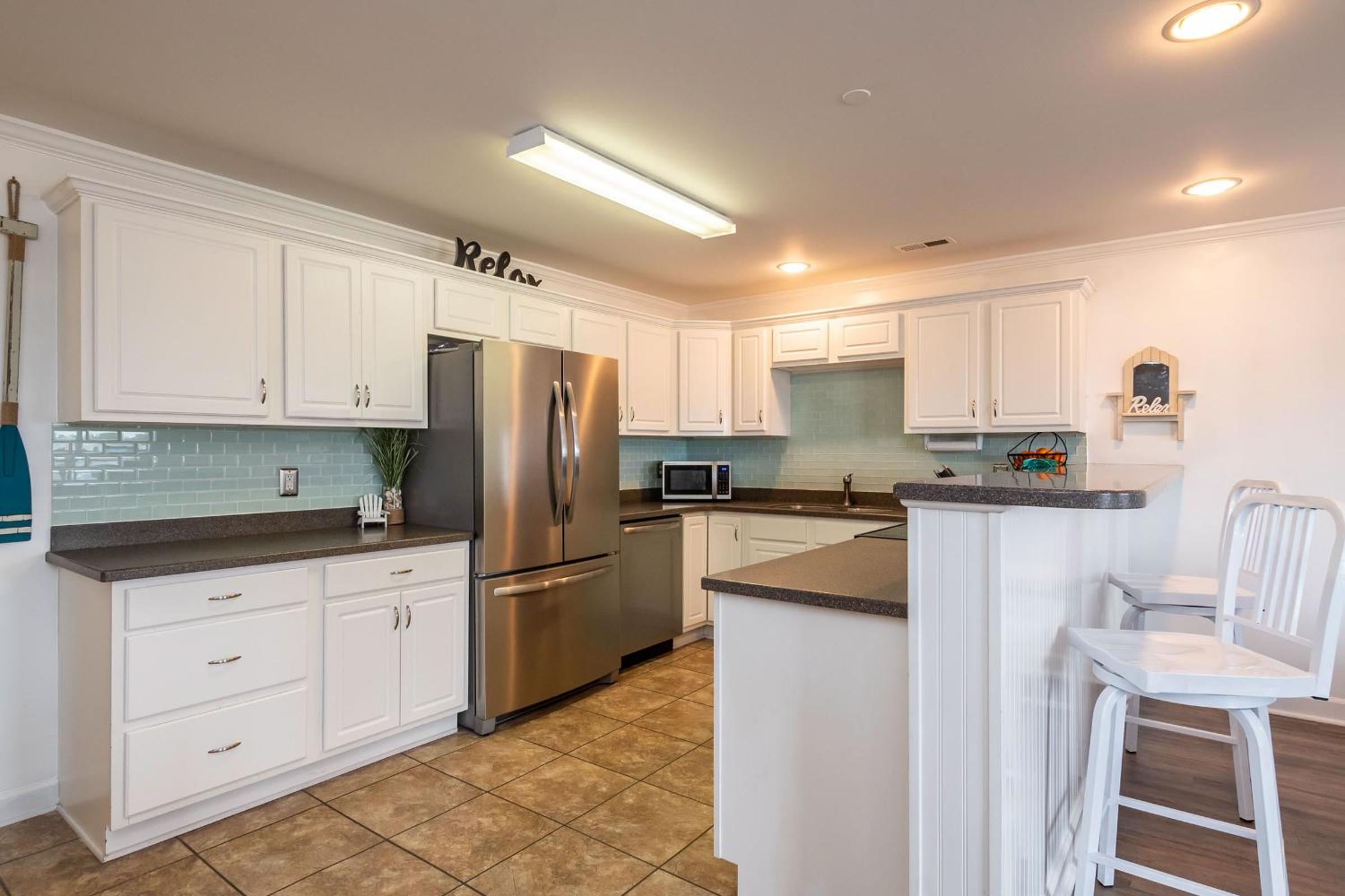 Tres Pajaritos by Oak Island Accommodations